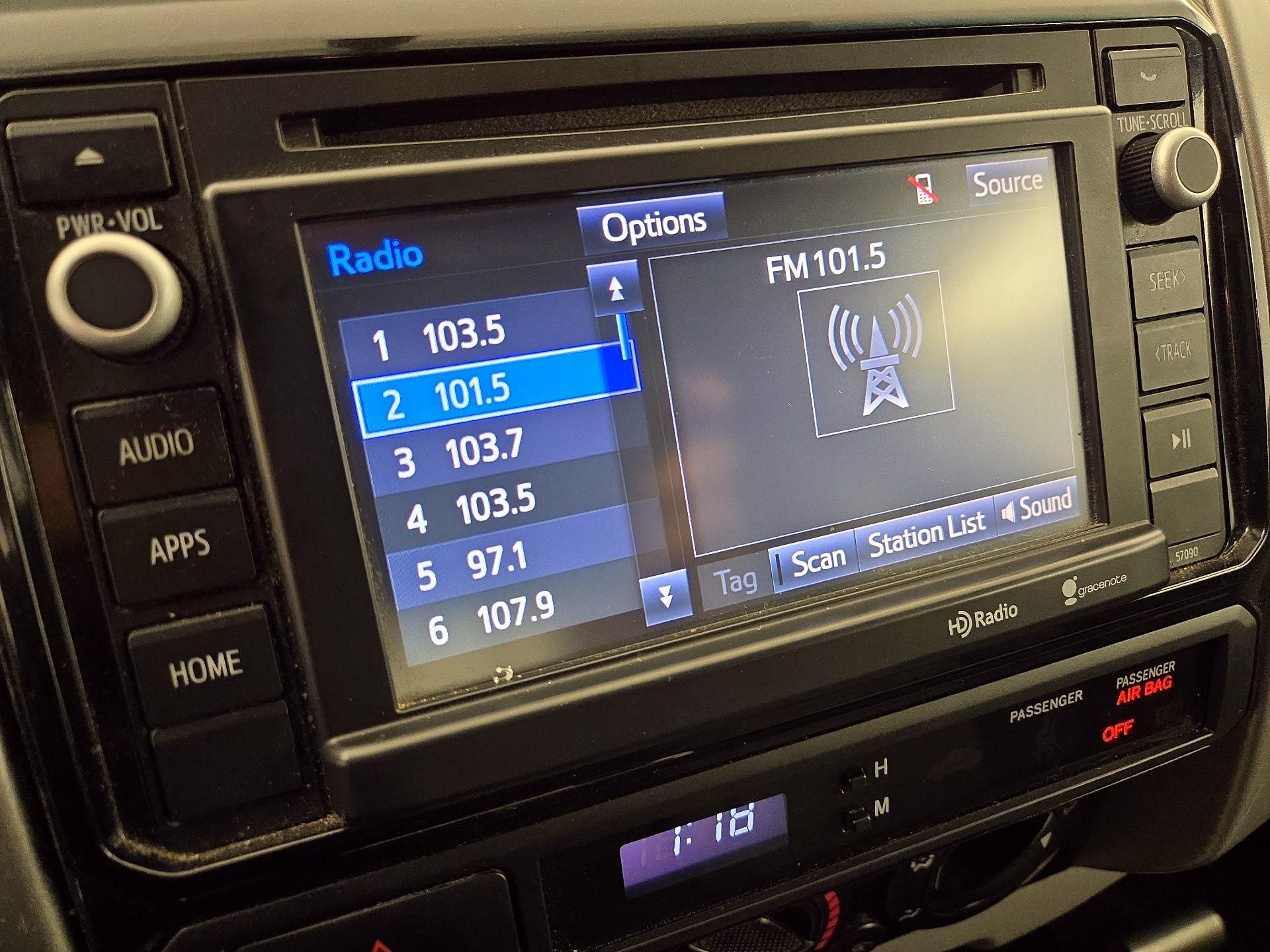 Thumbnail: 2014 Toyota Tacoma - 15