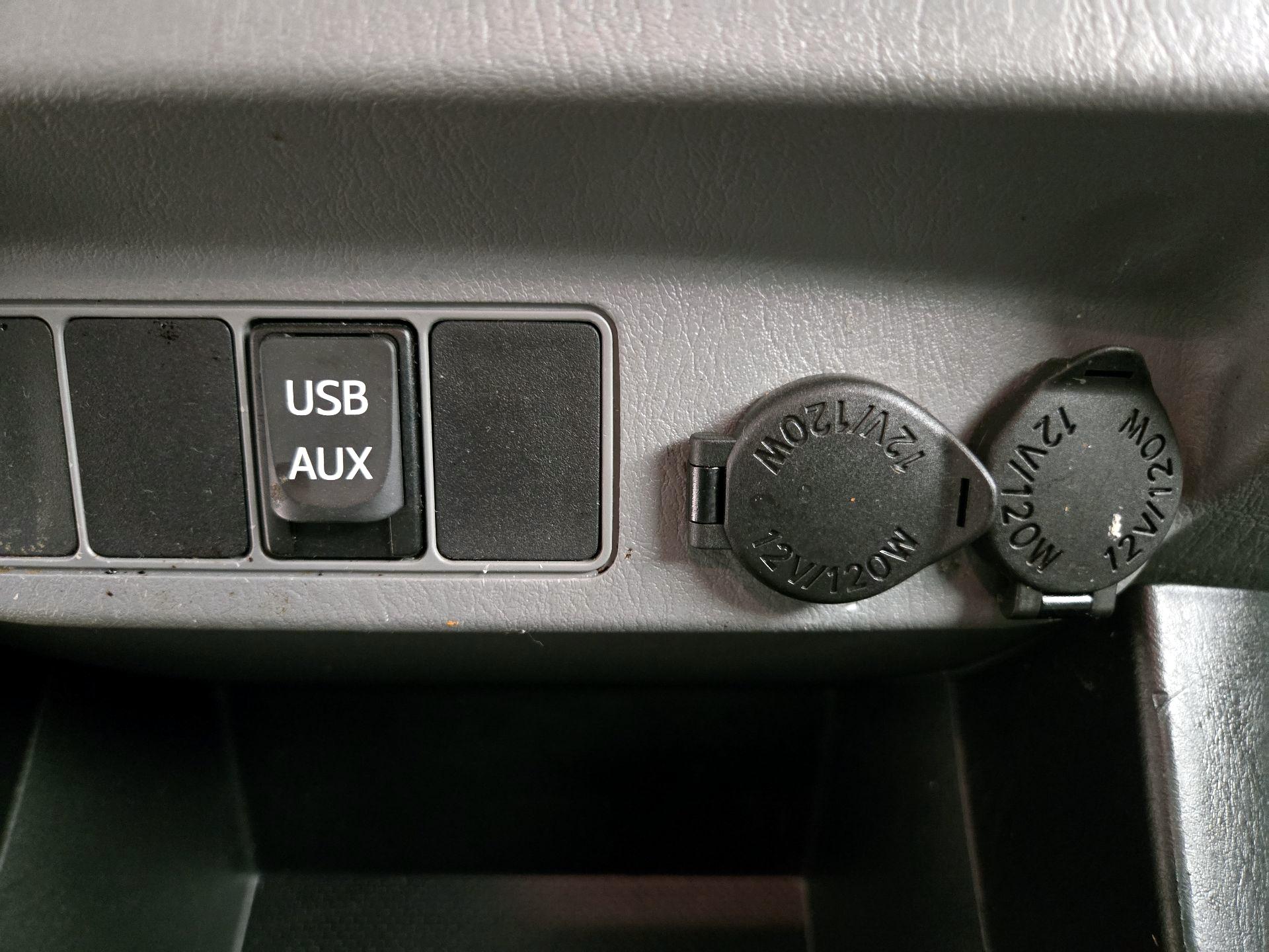 Thumbnail: 2014 Toyota Tacoma - 18