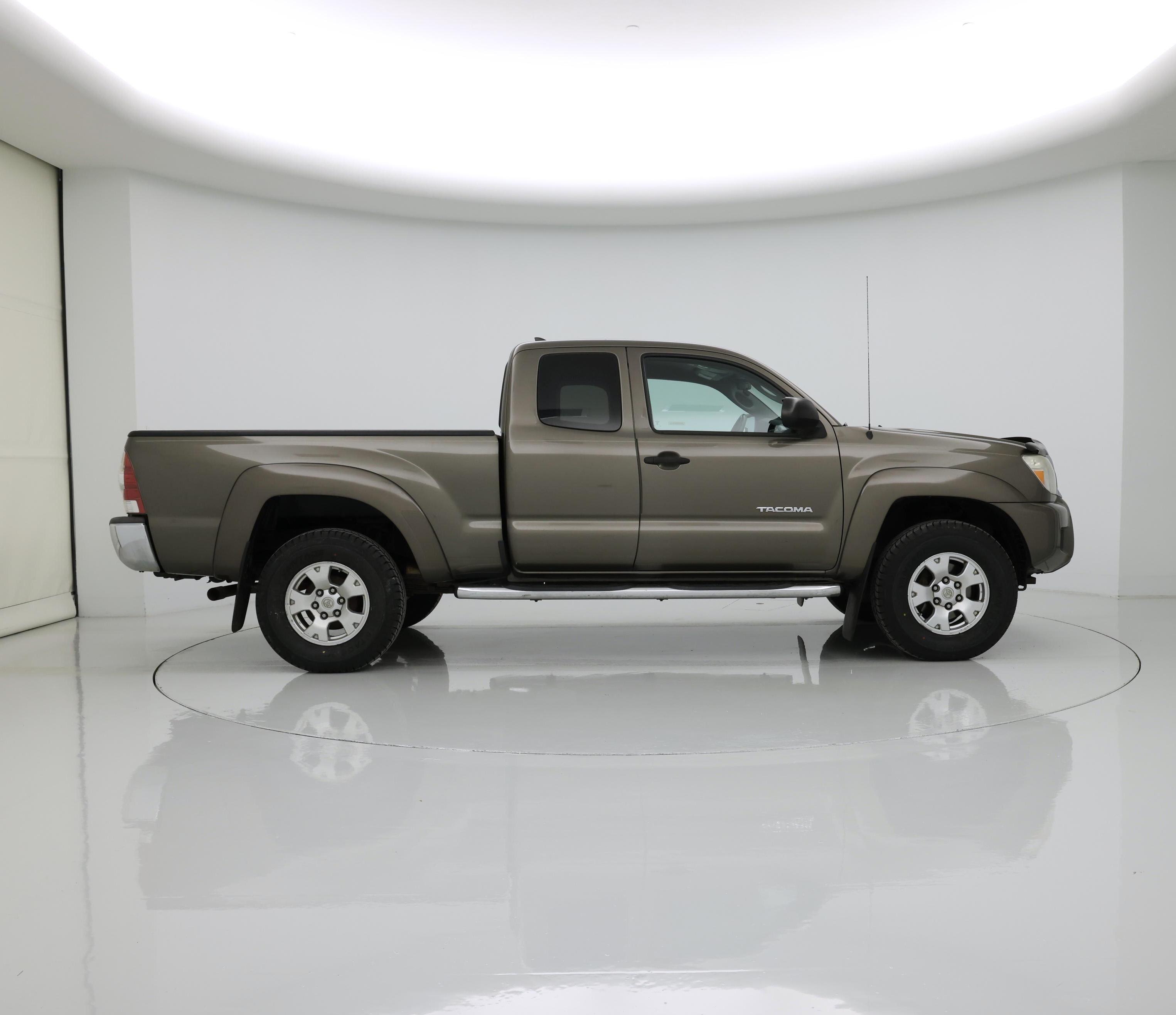 Thumbnail: 2014 Toyota Tacoma - 7
