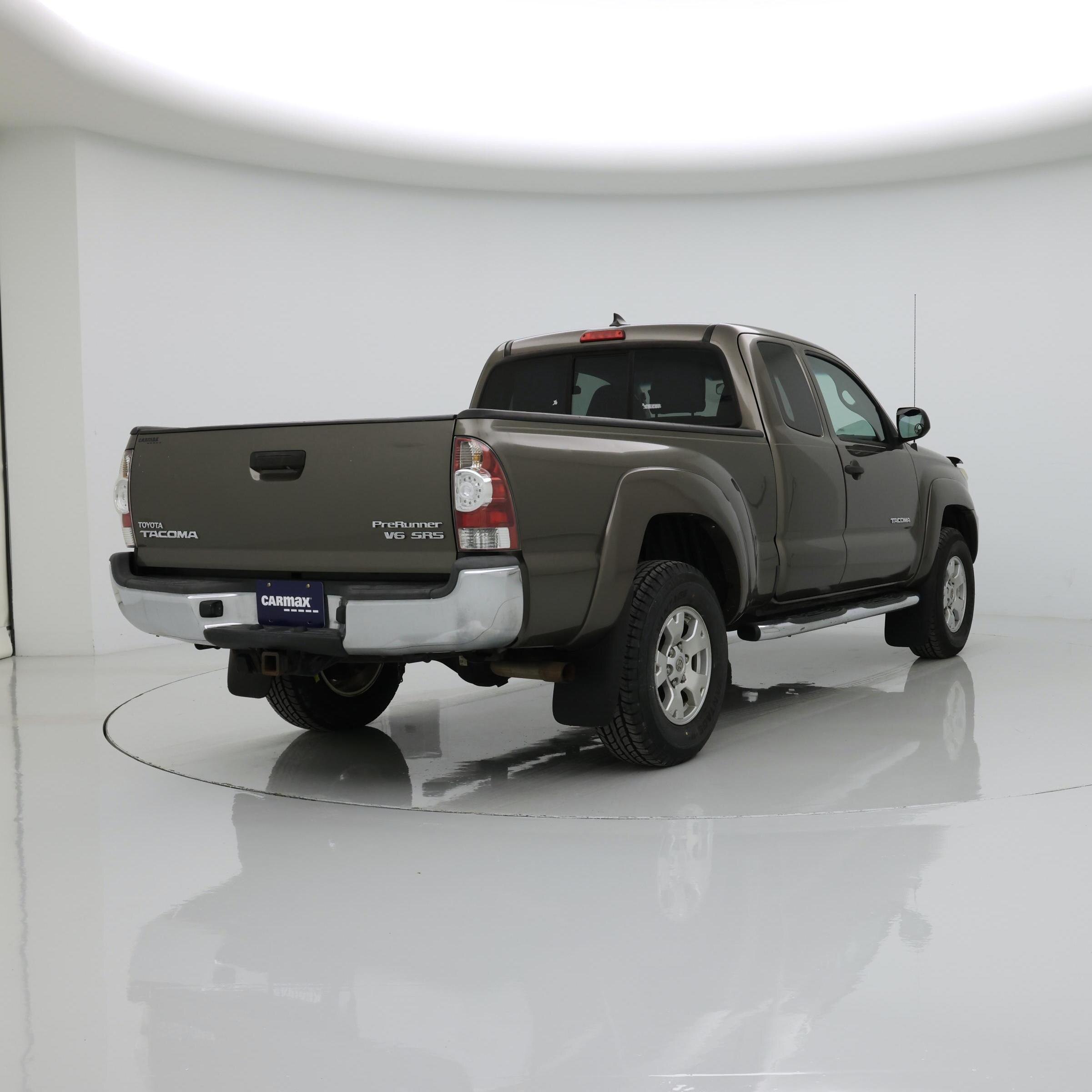 Thumbnail: 2014 Toyota Tacoma - 8