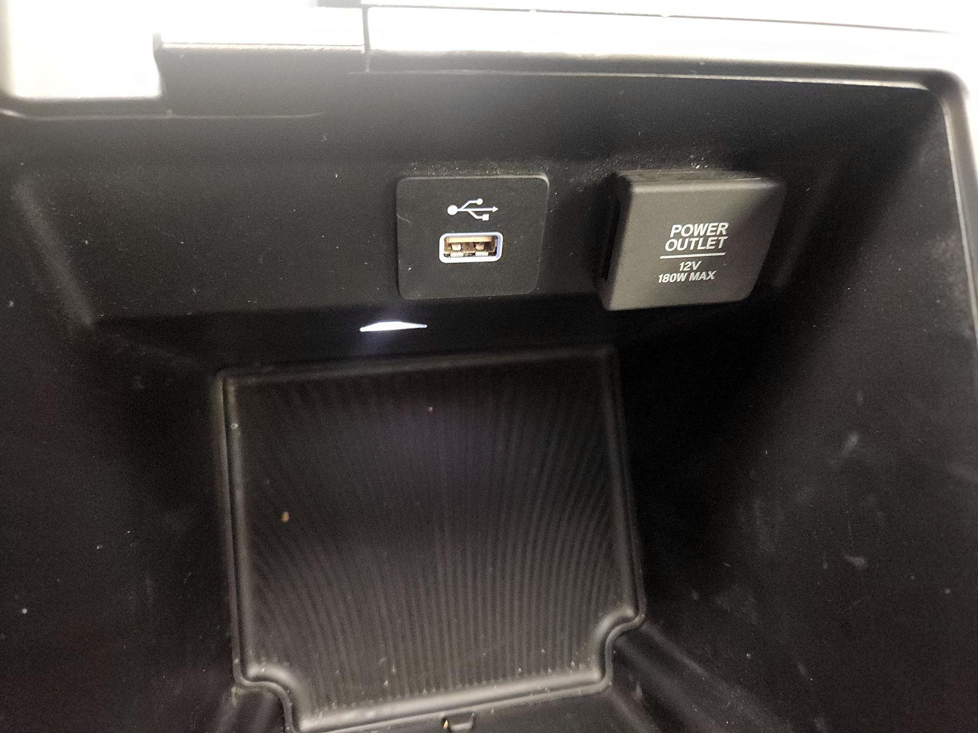 Thumbnail: 2022 Acura MDX - 18