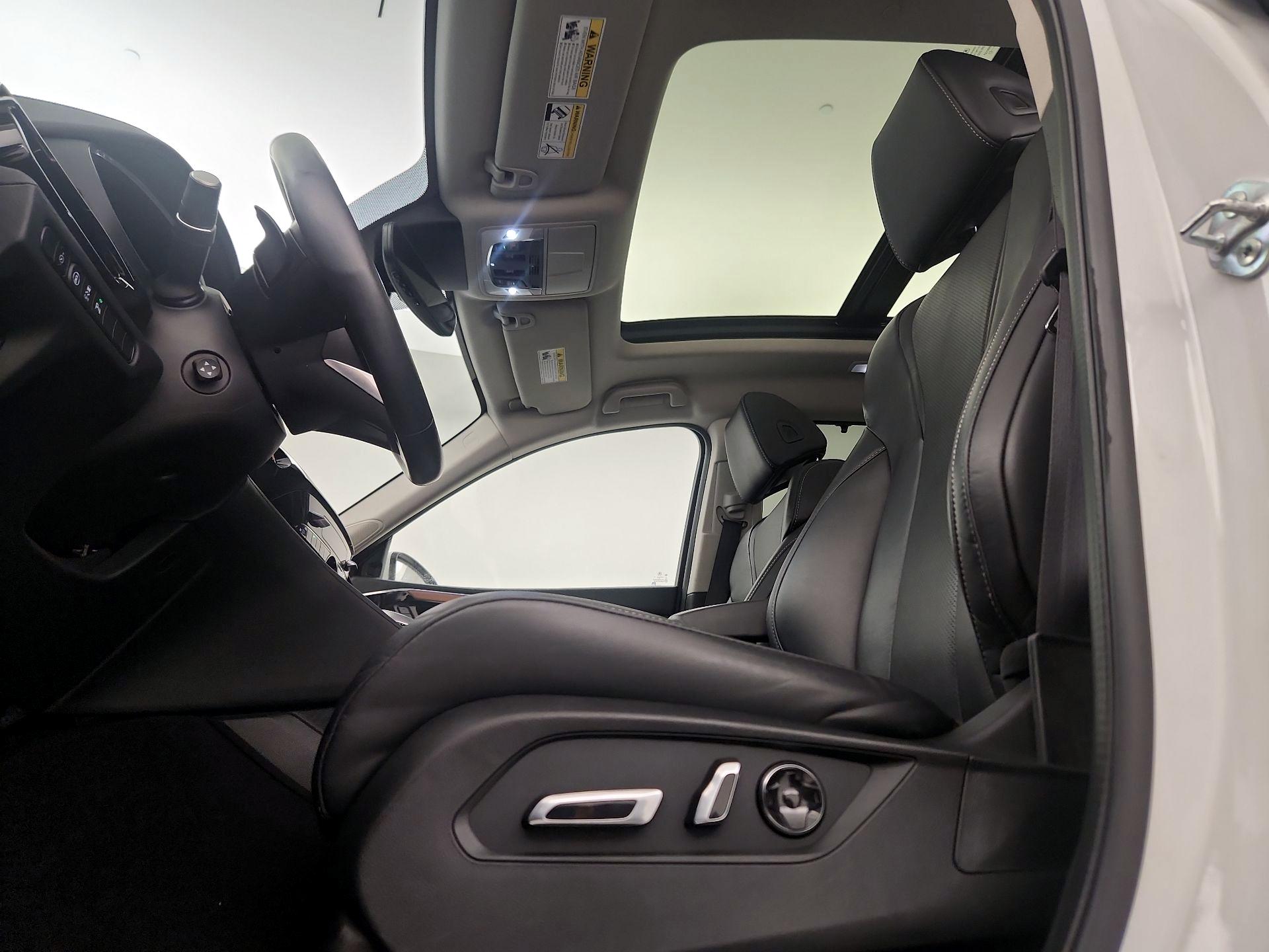 Thumbnail: 2022 Acura MDX - 19