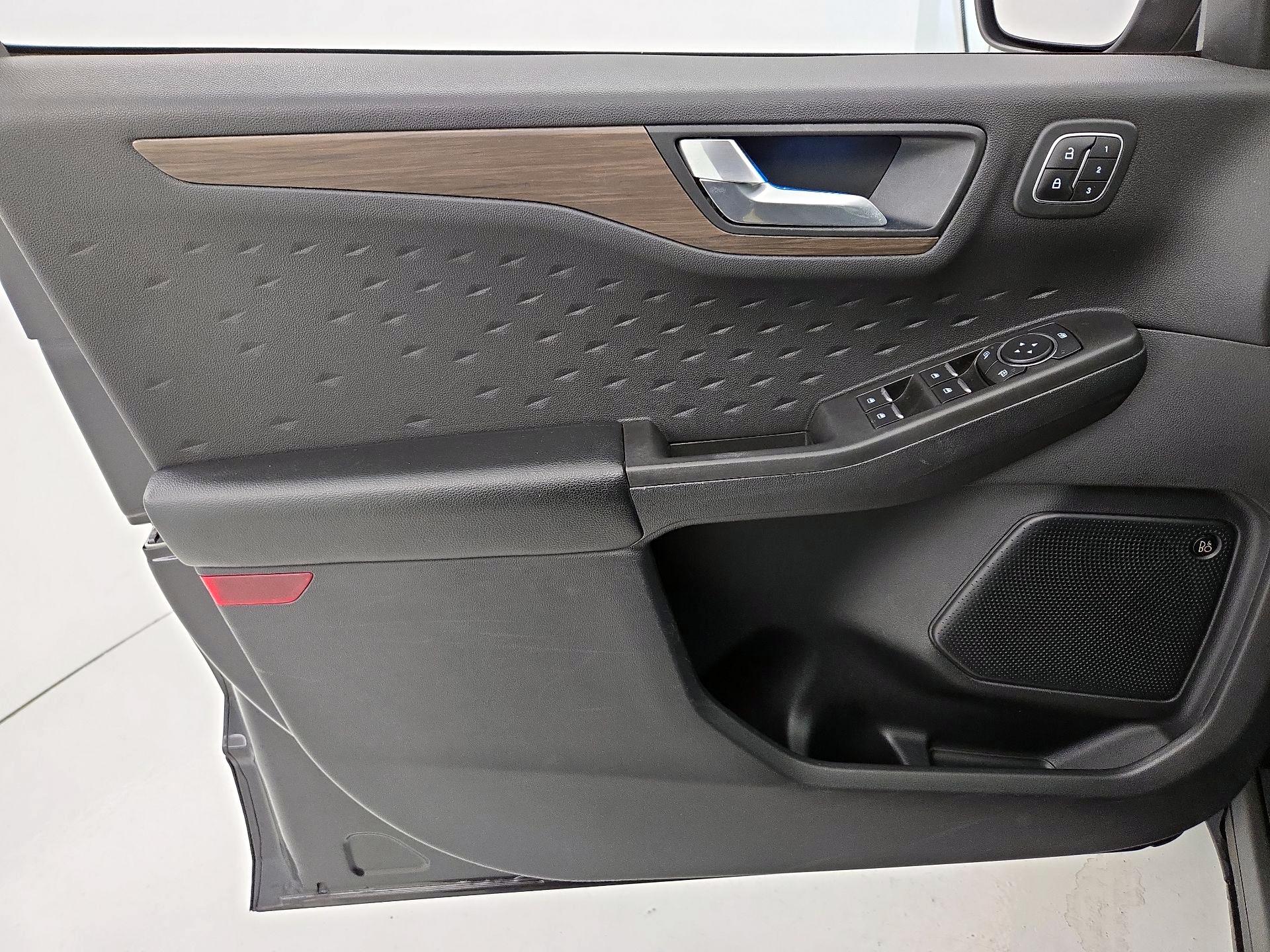 Thumbnail: 2020 Ford Escape - 12