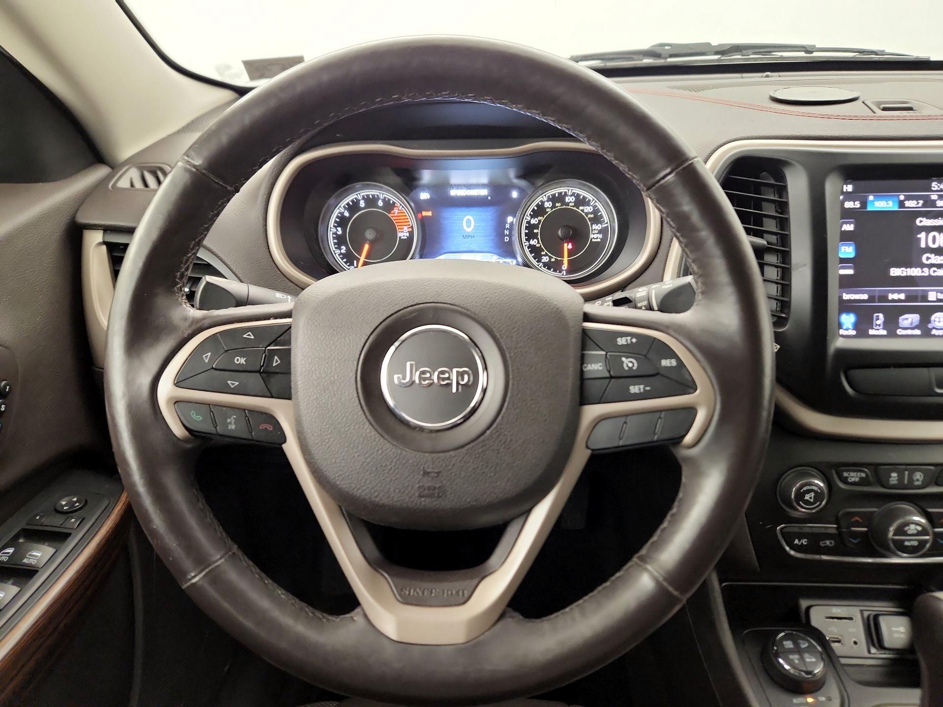 Thumbnail: 2016 Jeep Cherokee - 10