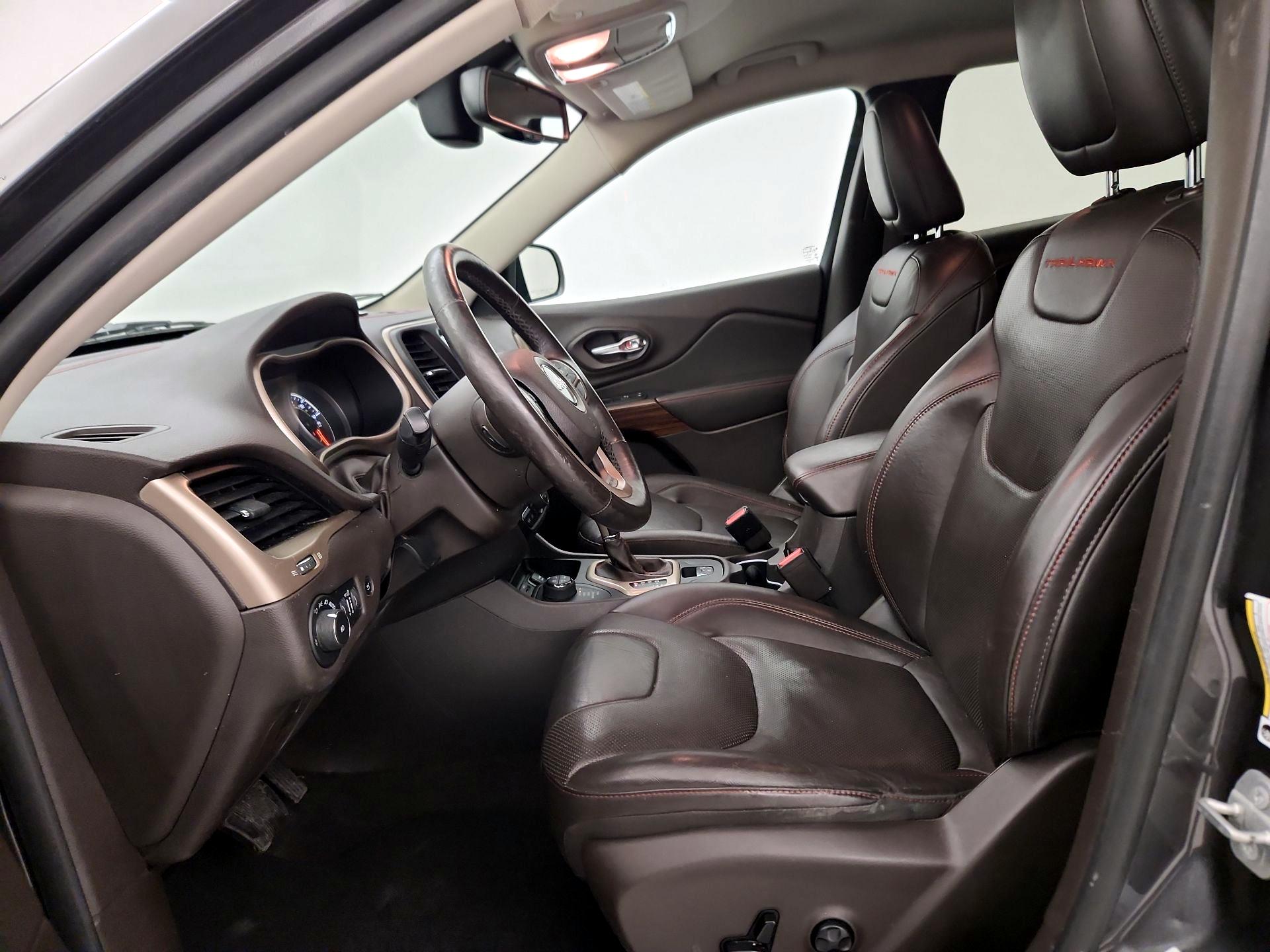 Thumbnail: 2016 Jeep Cherokee - 11