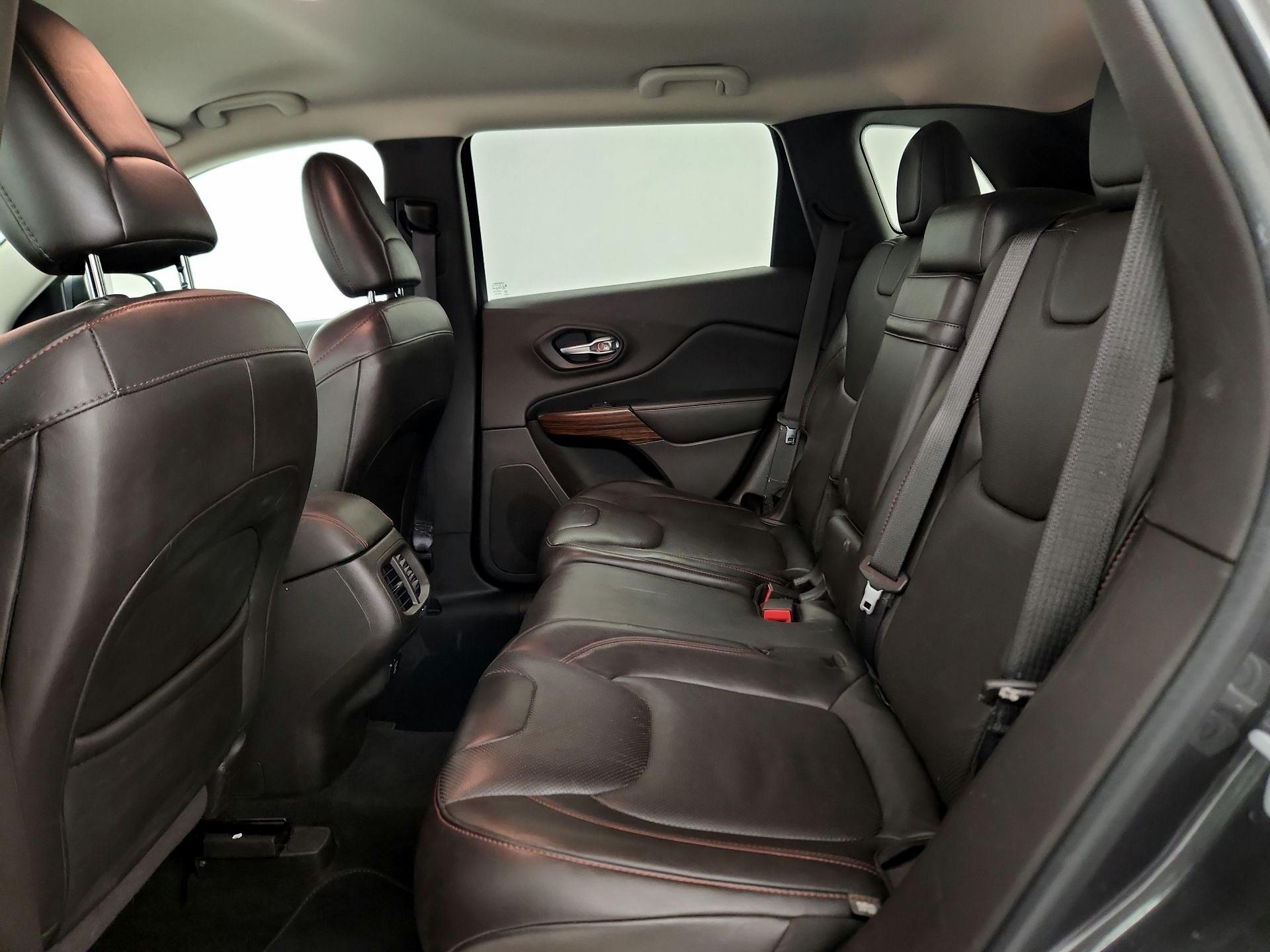 Thumbnail: 2016 Jeep Cherokee - 19