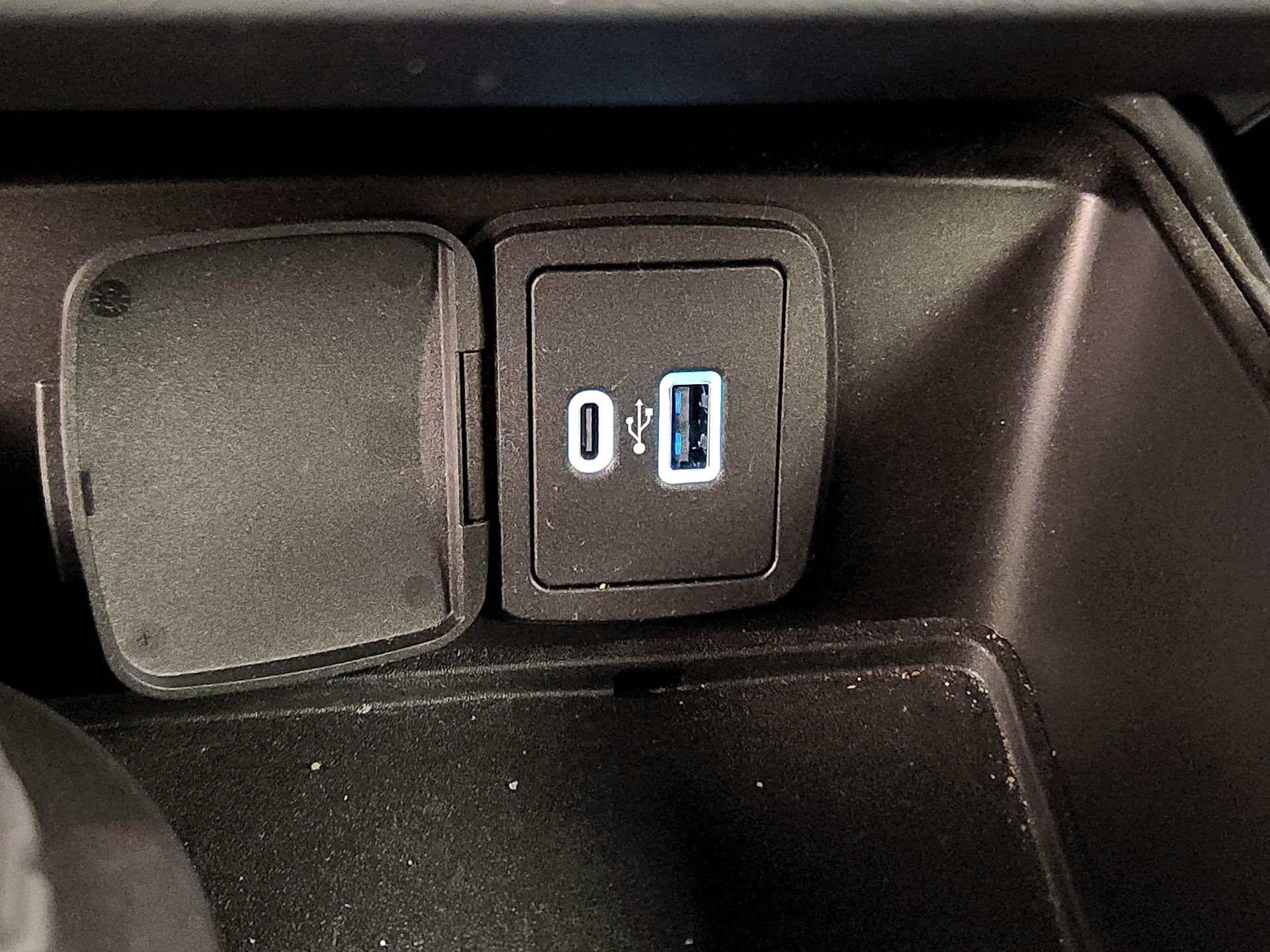 Thumbnail: 2022 Ford Bronco - 19