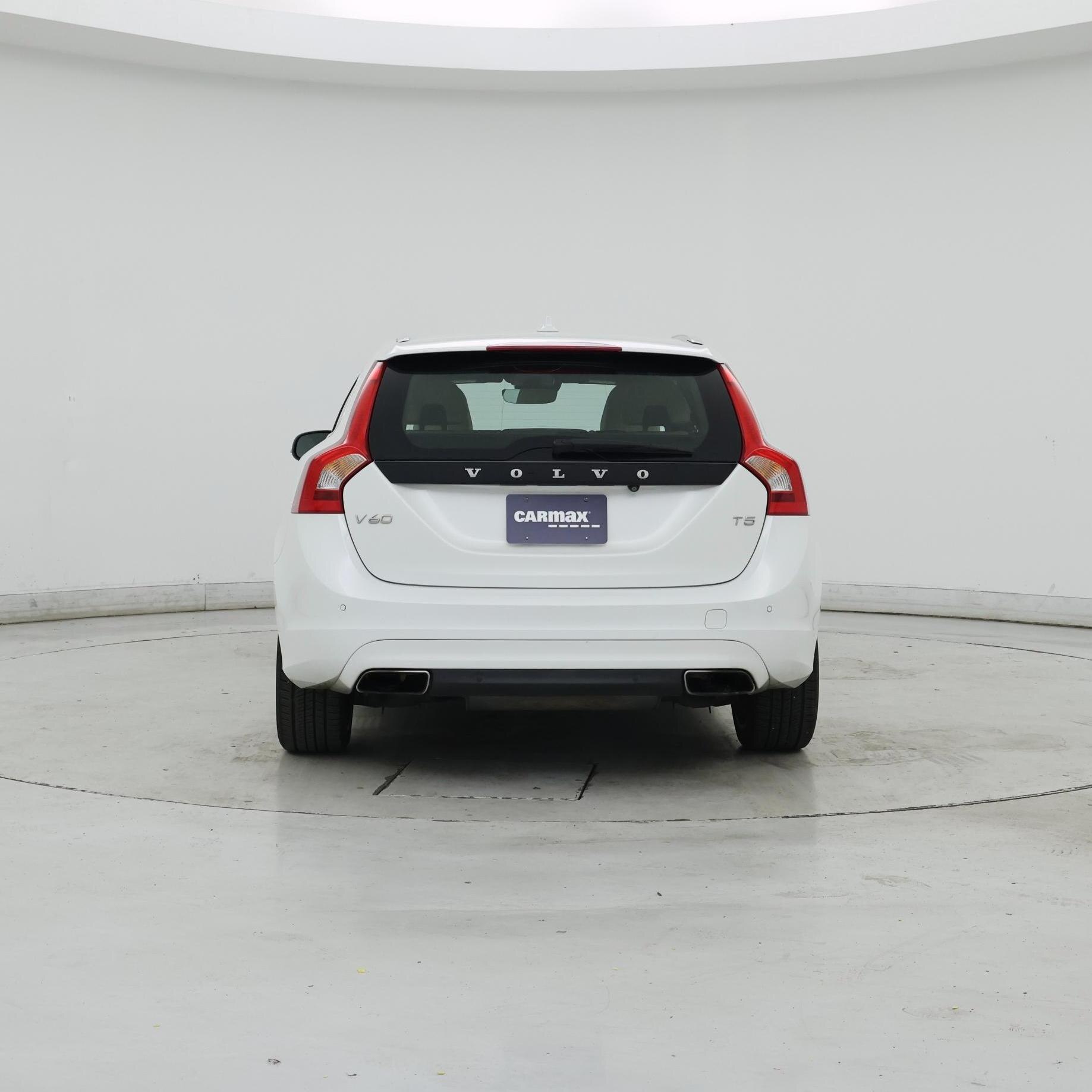 Thumbnail: 2017 Volvo V60 - 6