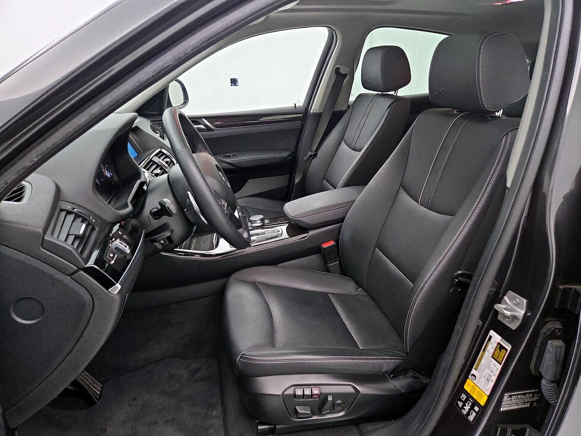 Thumbnail: 2017 BMW X4 - 11