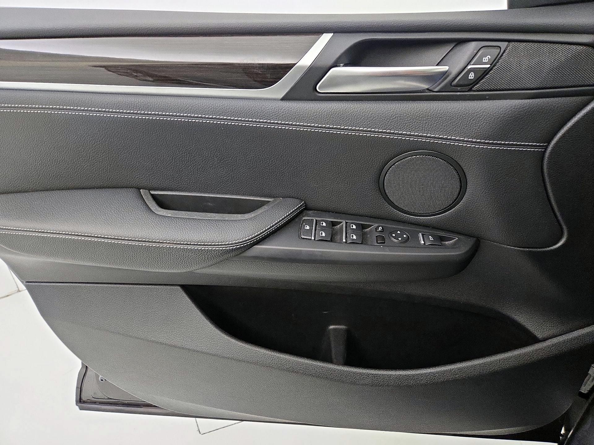 Thumbnail: 2017 BMW X4 - 12