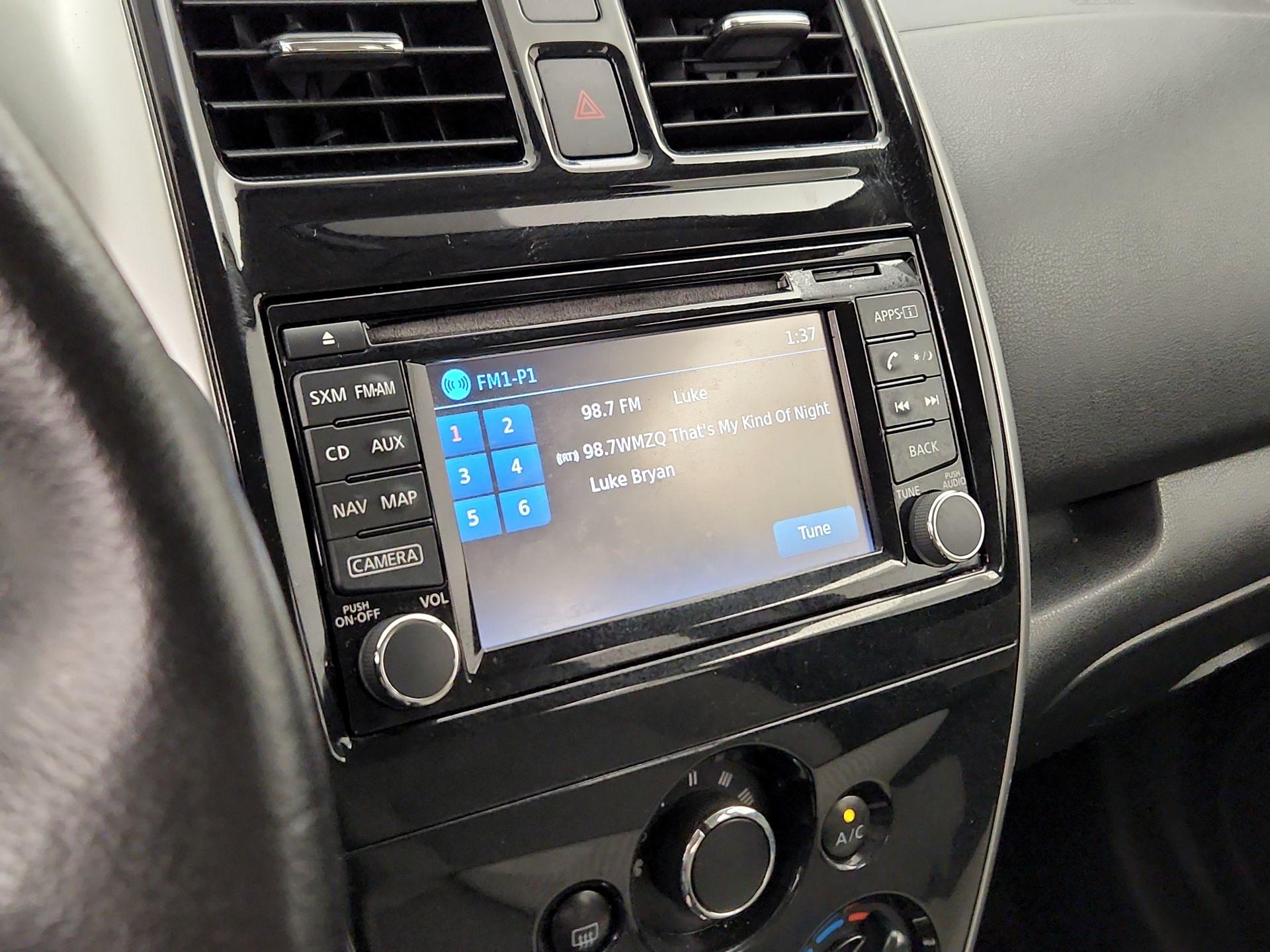 Thumbnail: 2015 Nissan Versa Note - 16