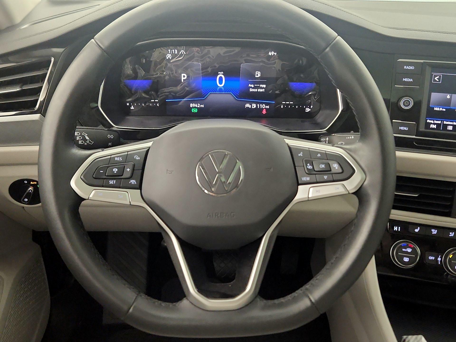 Thumbnail: 2023 Volkswagen Jetta - 10