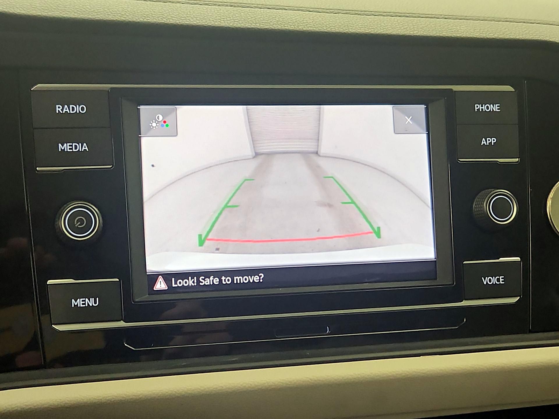 Thumbnail: 2023 Volkswagen Jetta - 14