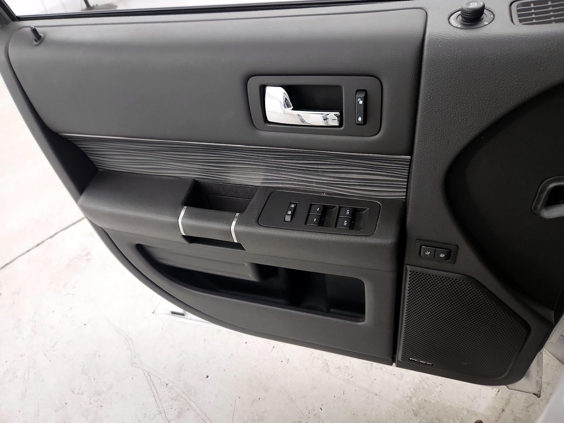 Thumbnail: 2019 Ford Flex - 12