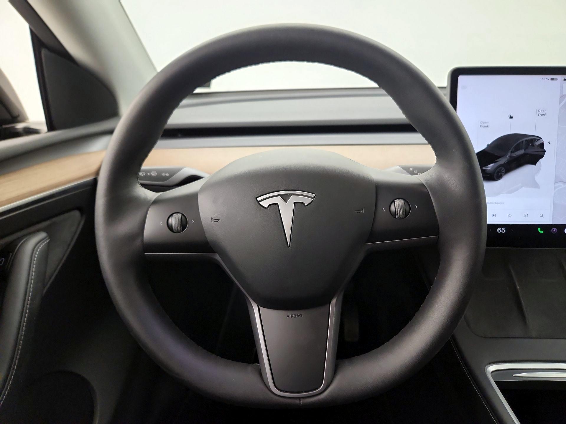 Thumbnail: 2023 Tesla Model Y - 10