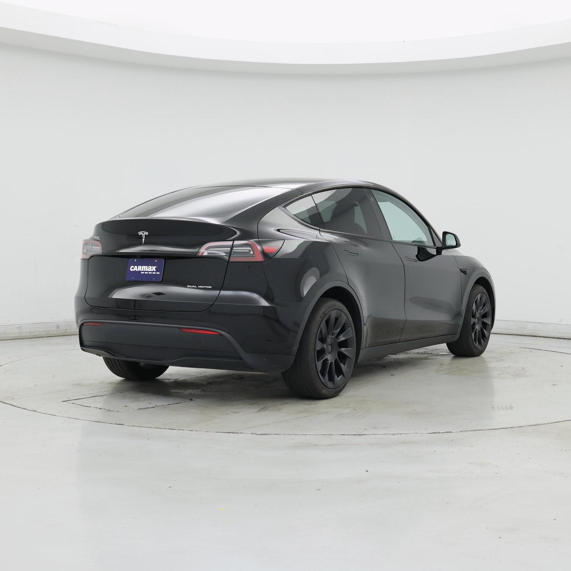 Thumbnail: 2023 Tesla Model Y - 8
