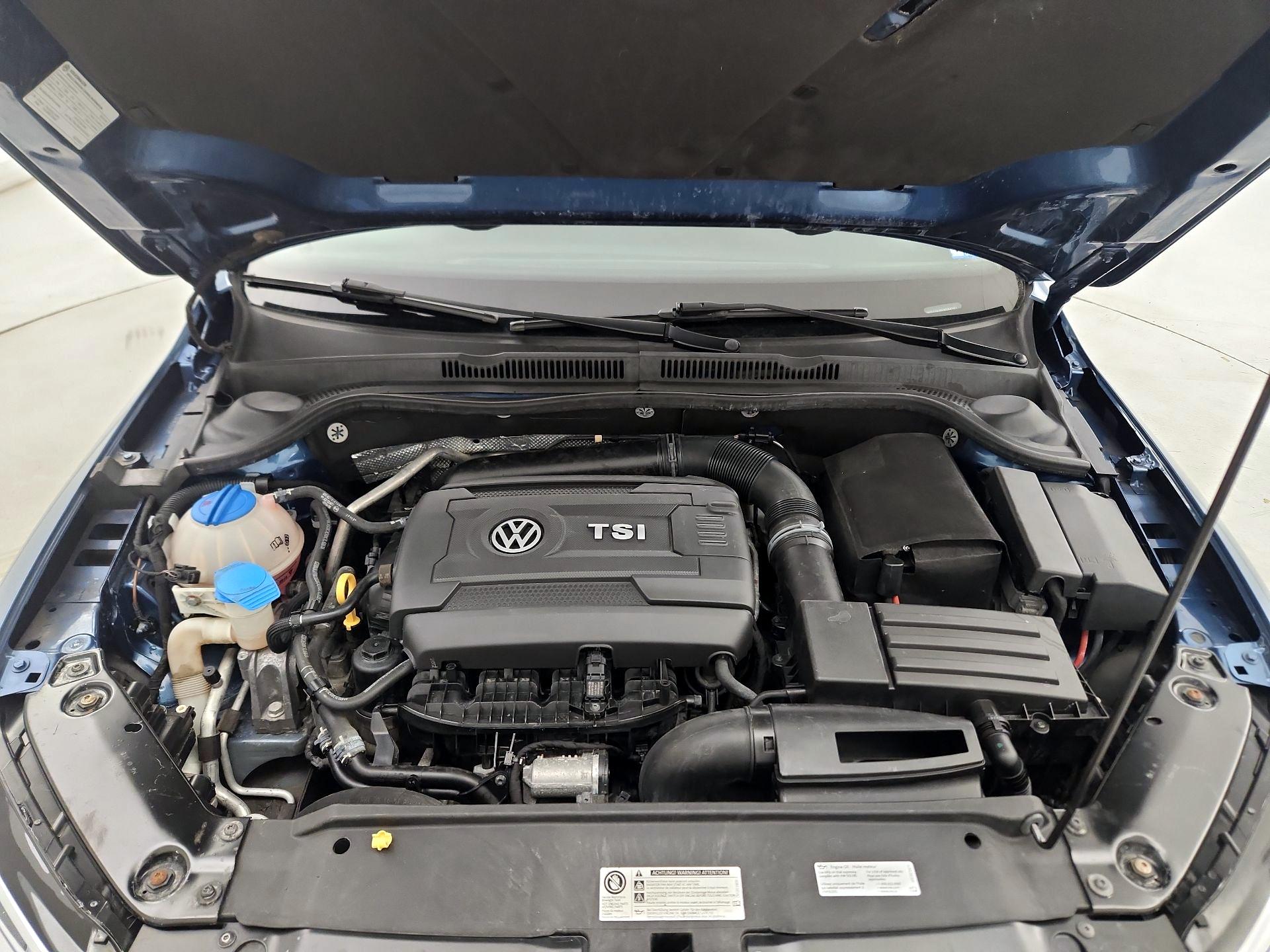 Thumbnail: 2015 Volkswagen Jetta - 20