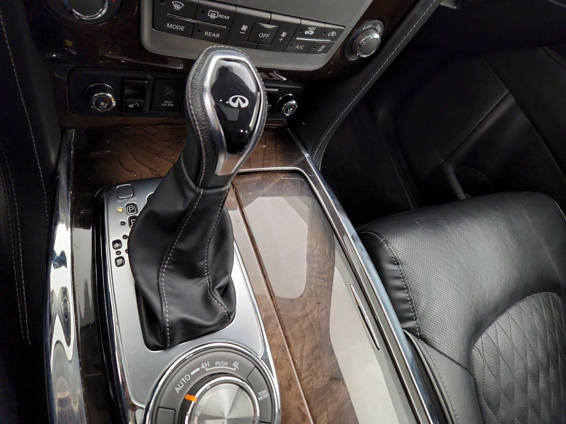 Thumbnail: 2019 INFINITI QX80 - 18