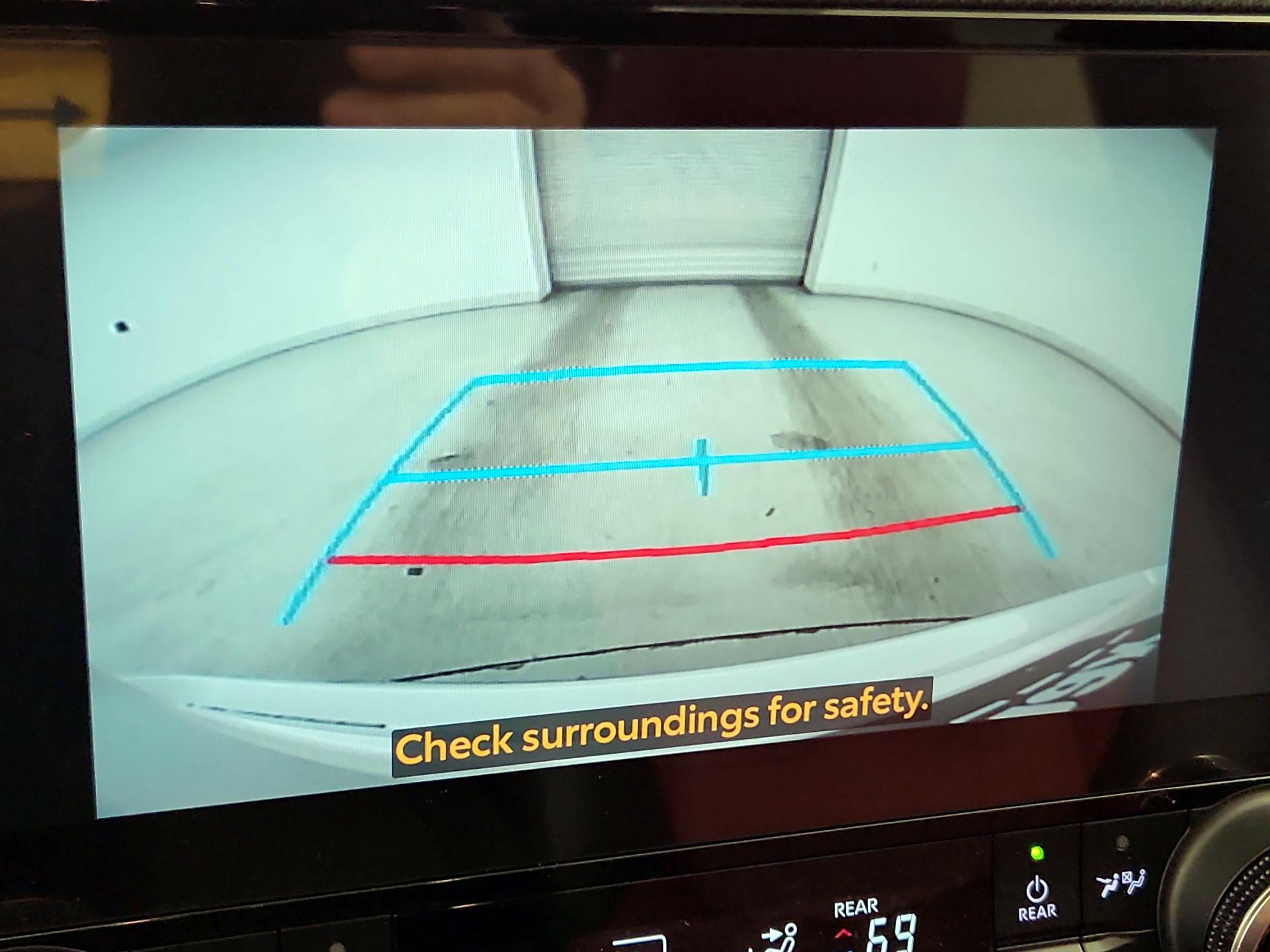 Thumbnail: 2023 Toyota Highlander - 15