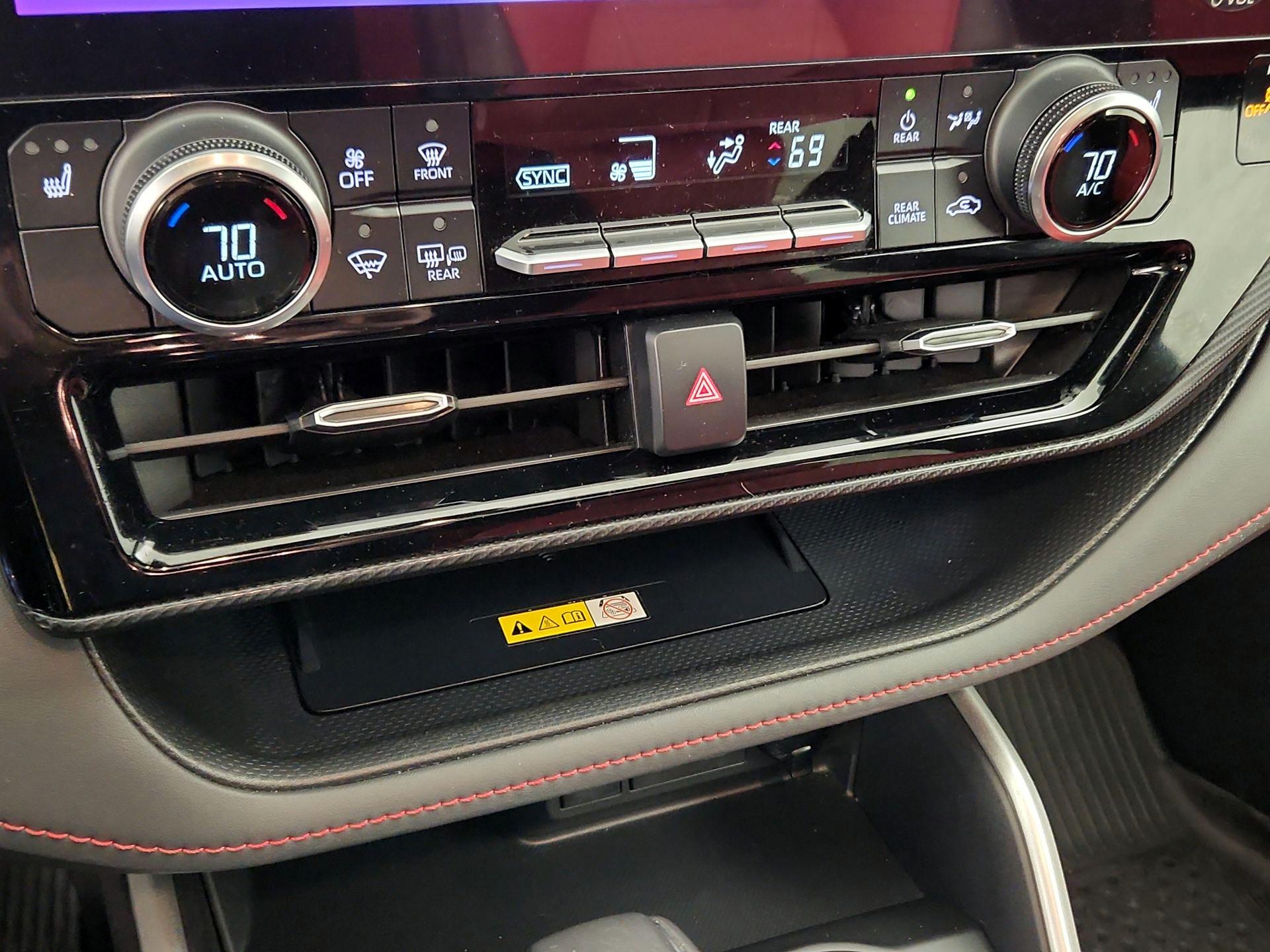 Thumbnail: 2023 Toyota Highlander - 17