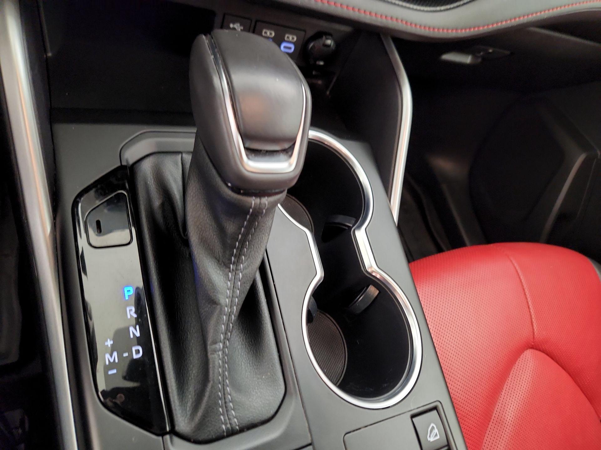 Thumbnail: 2023 Toyota Highlander - 18