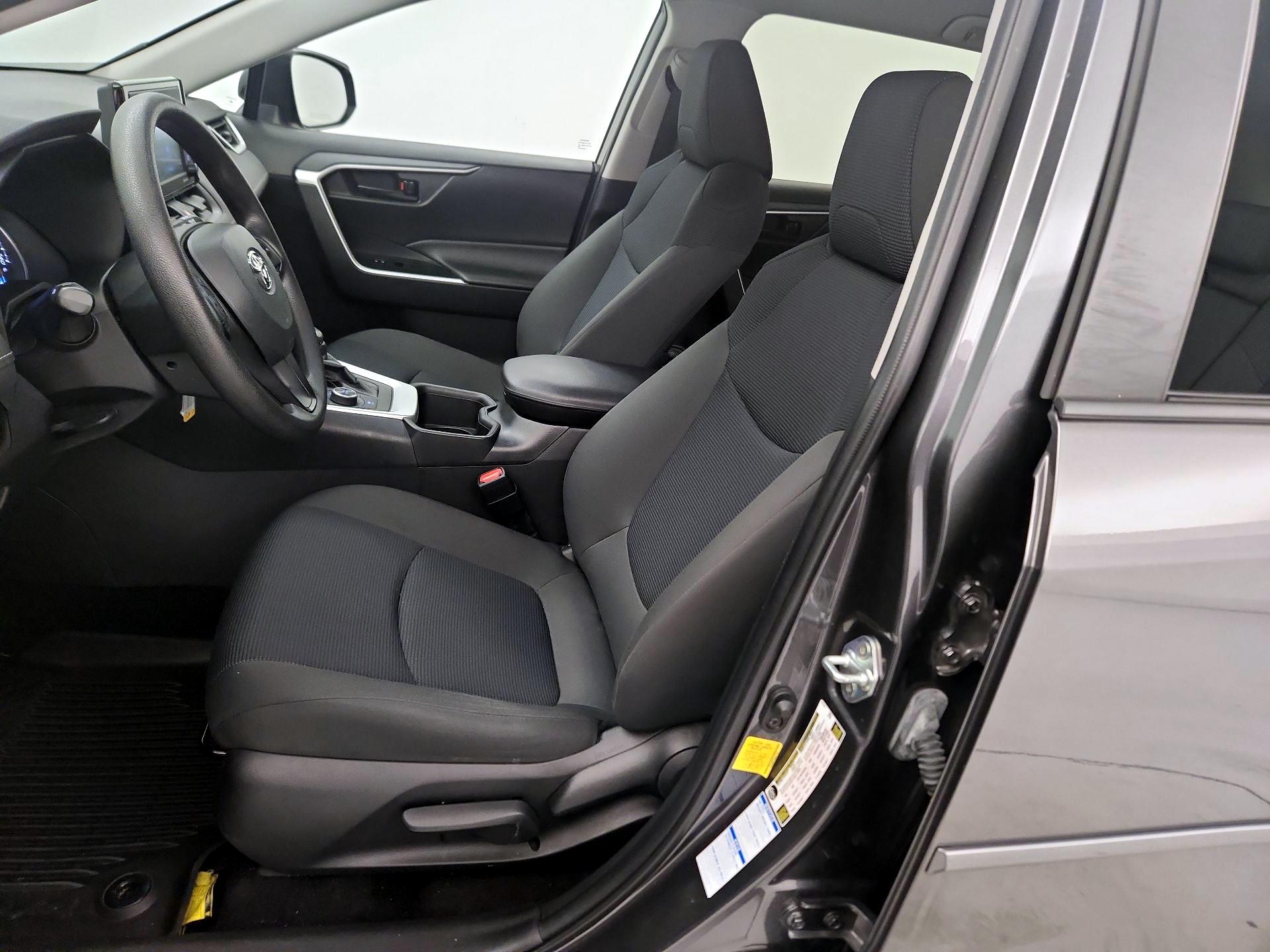 Thumbnail: 2022 Toyota RAV4 - 11