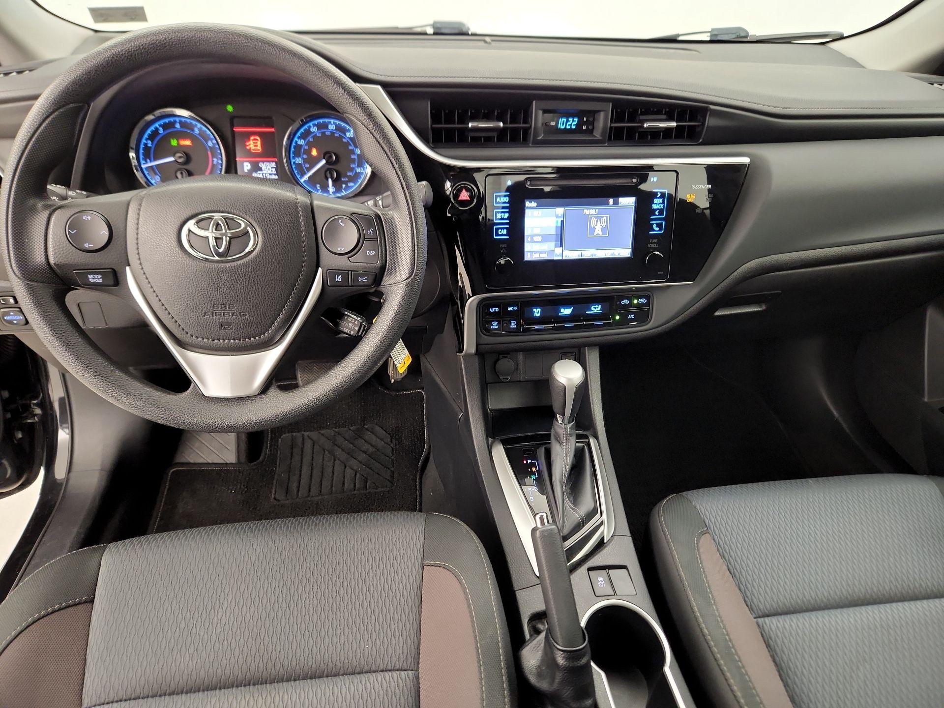 Thumbnail: 2017 Toyota Corolla - 9