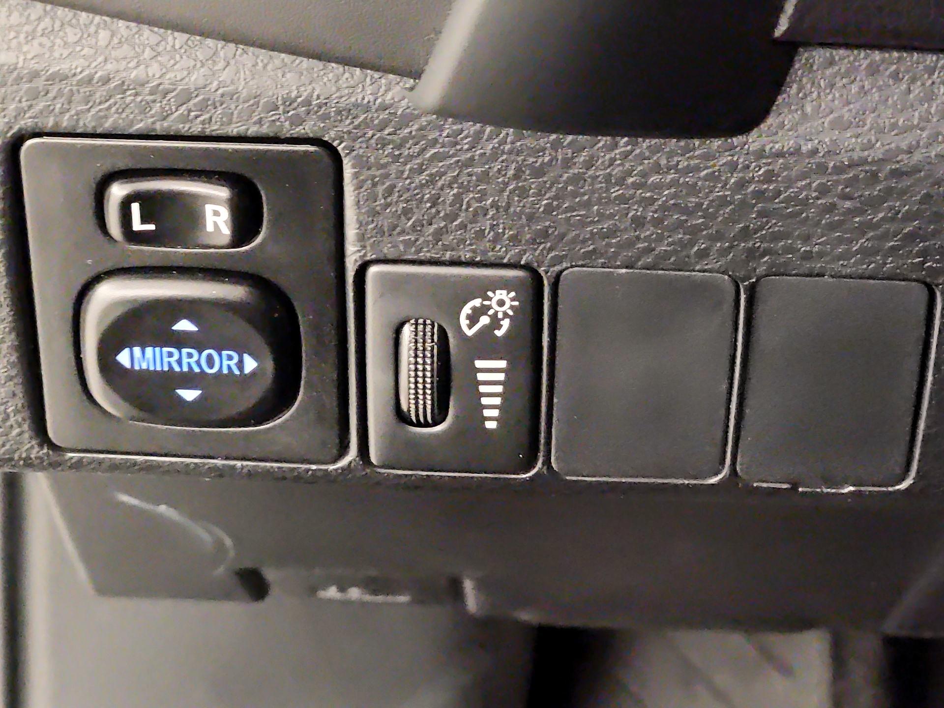 Thumbnail: 2017 Toyota Corolla - 13