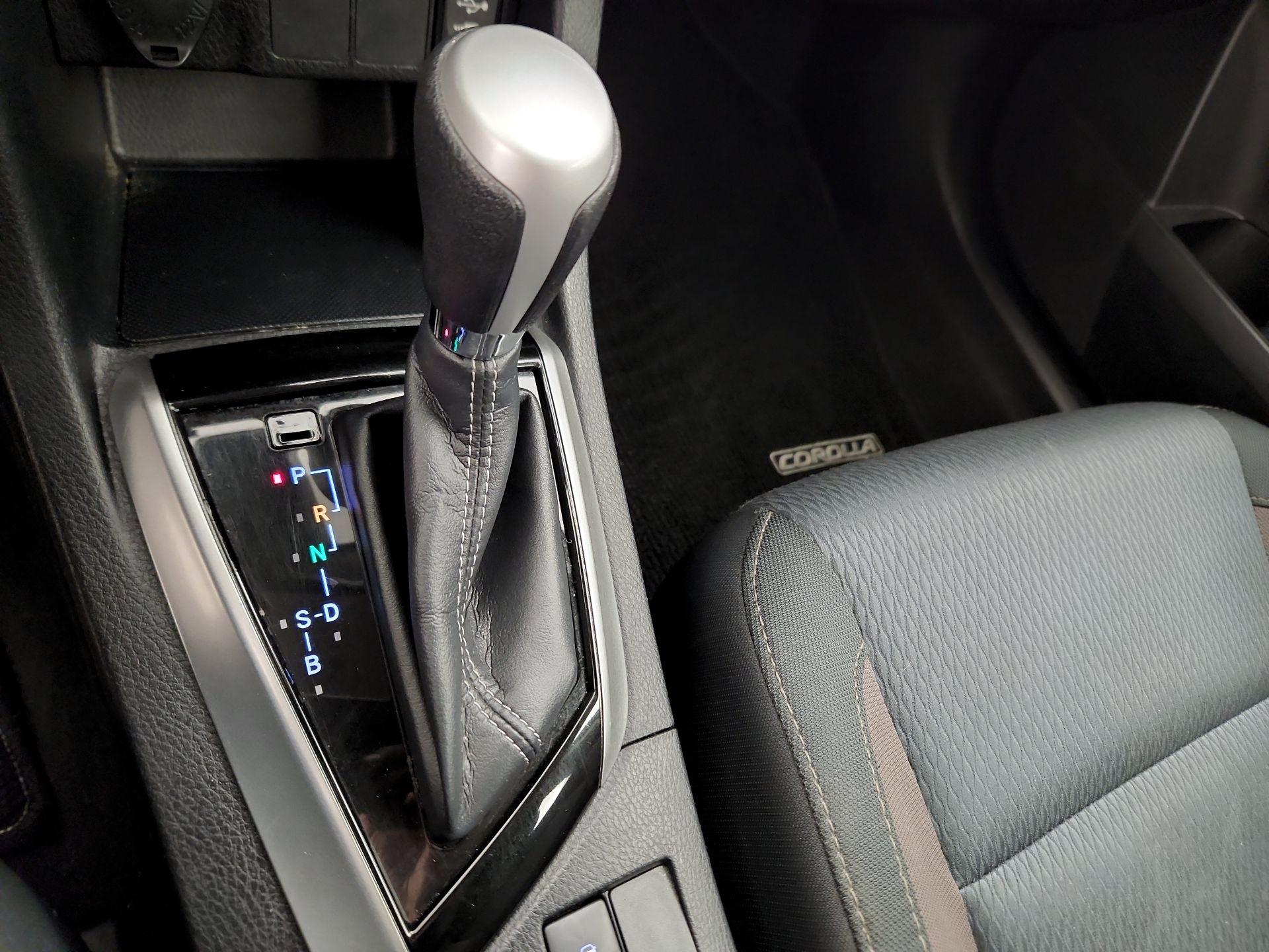 Thumbnail: 2017 Toyota Corolla - 17