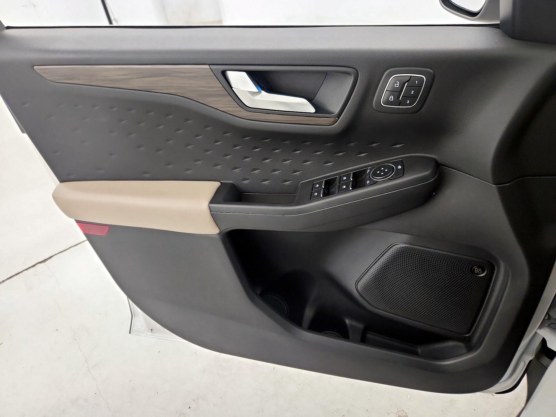 Thumbnail: 2020 Ford Escape - 12