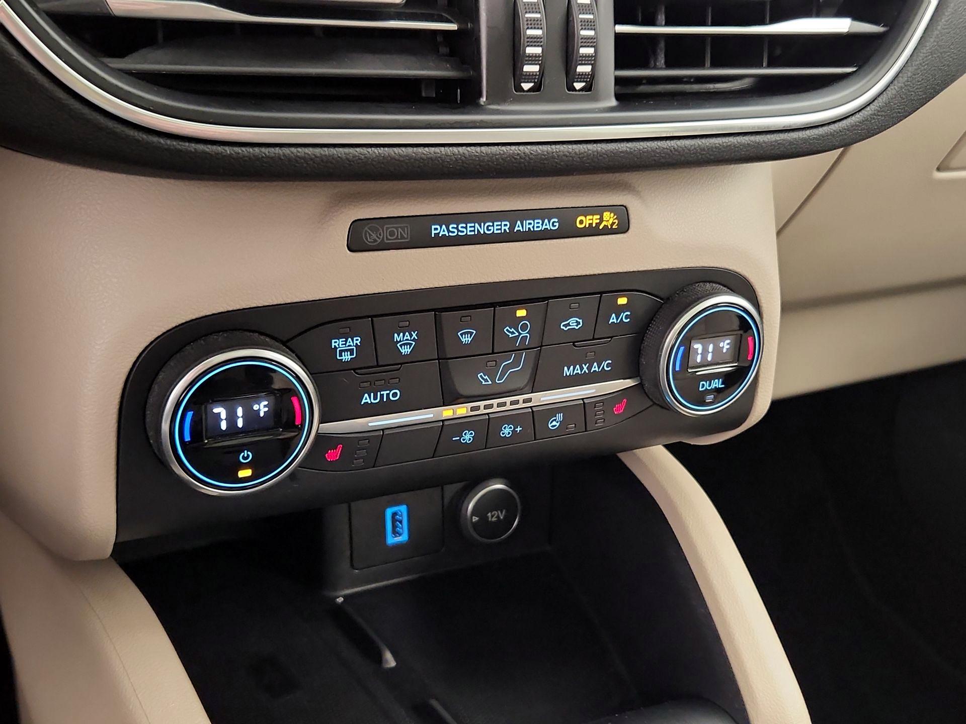 Thumbnail: 2020 Ford Escape - 17