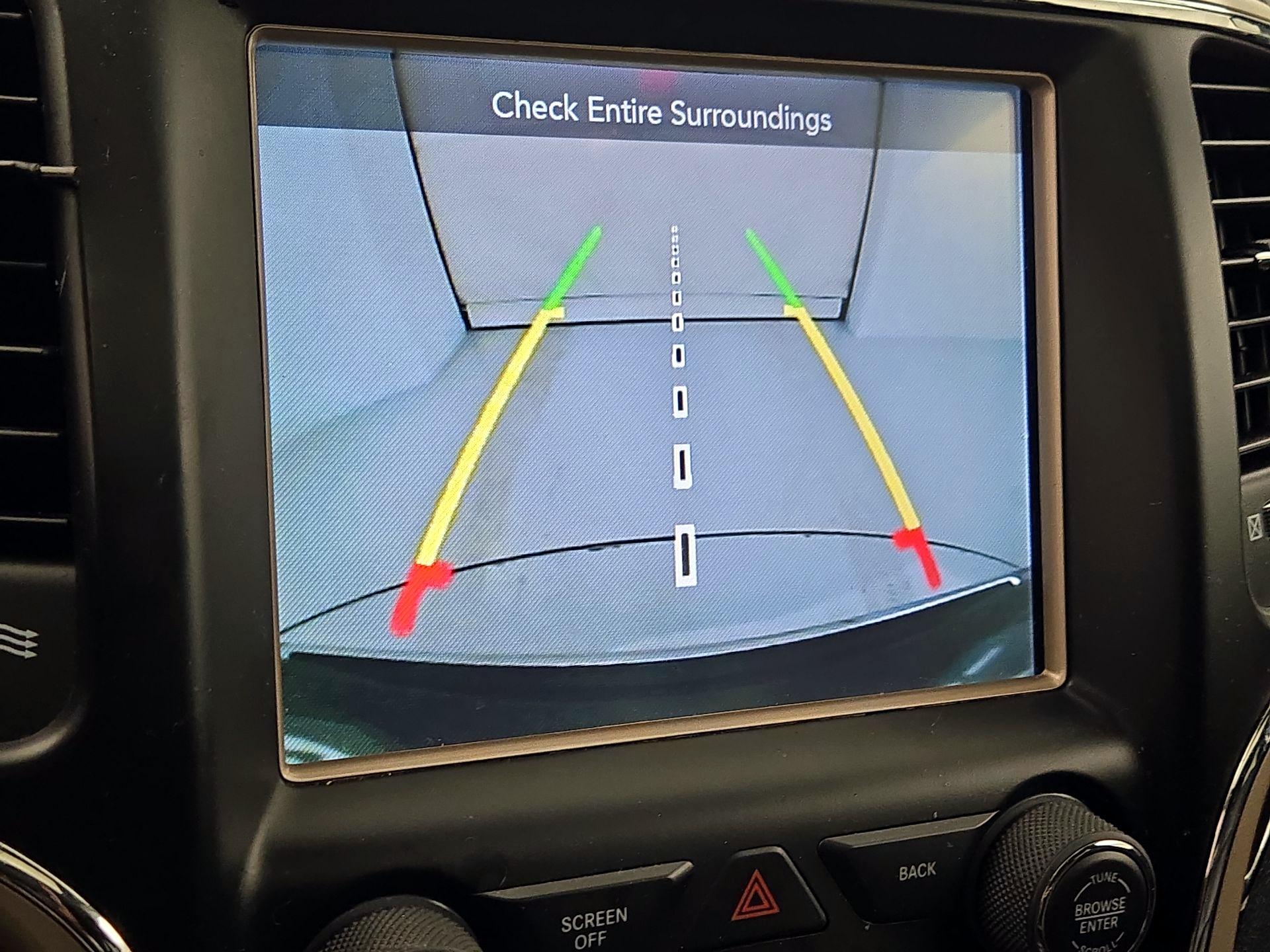 Thumbnail: 2017 Jeep Grand Cherokee - 15