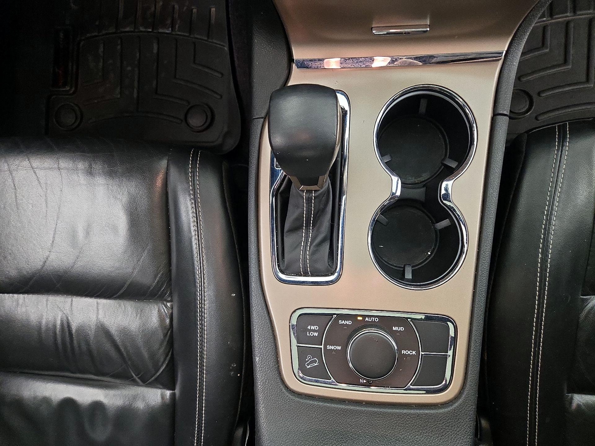 Thumbnail: 2017 Jeep Grand Cherokee - 18