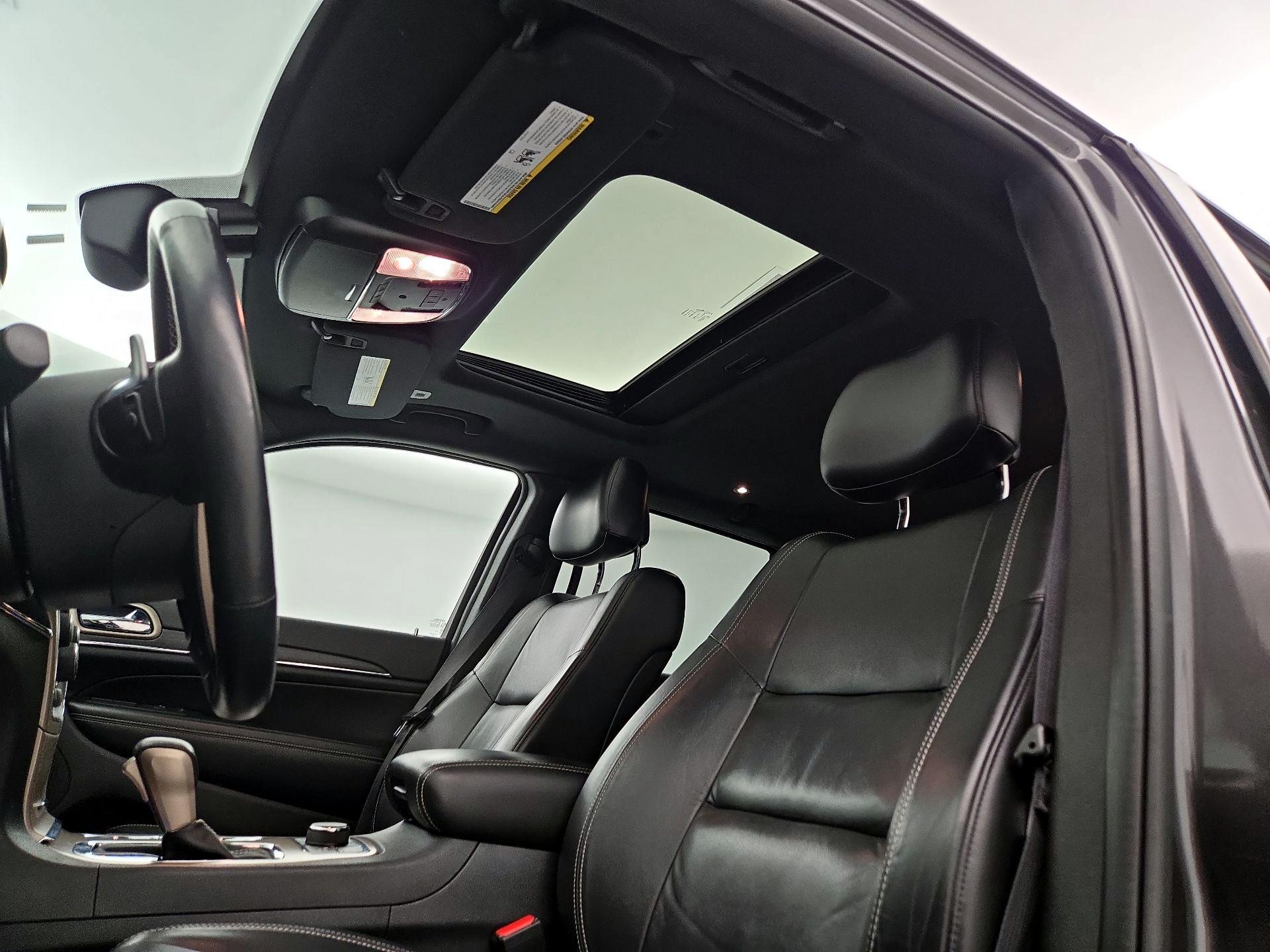 Thumbnail: 2017 Jeep Grand Cherokee - 20