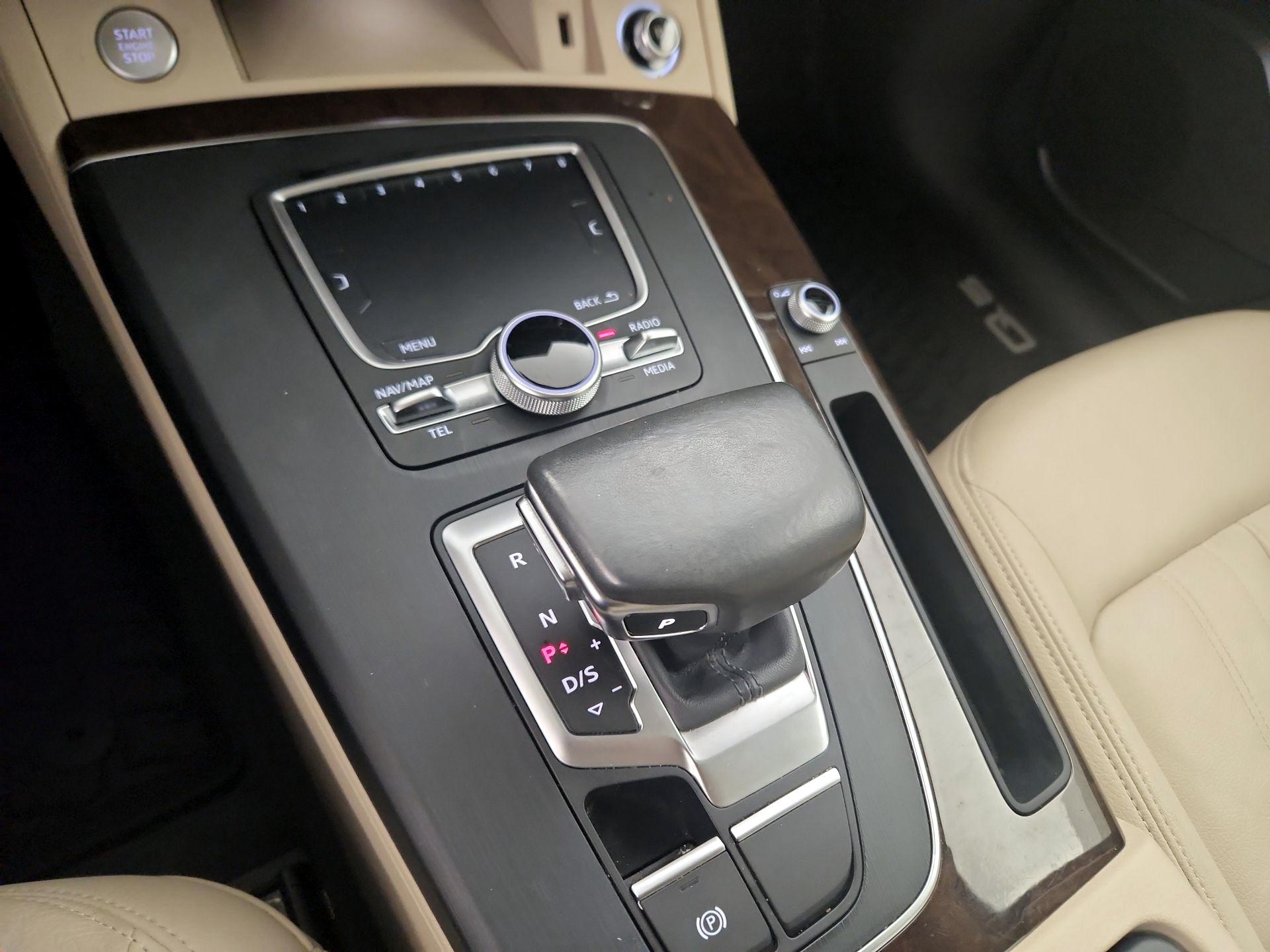 Thumbnail: 2018 Audi Q5 - 18