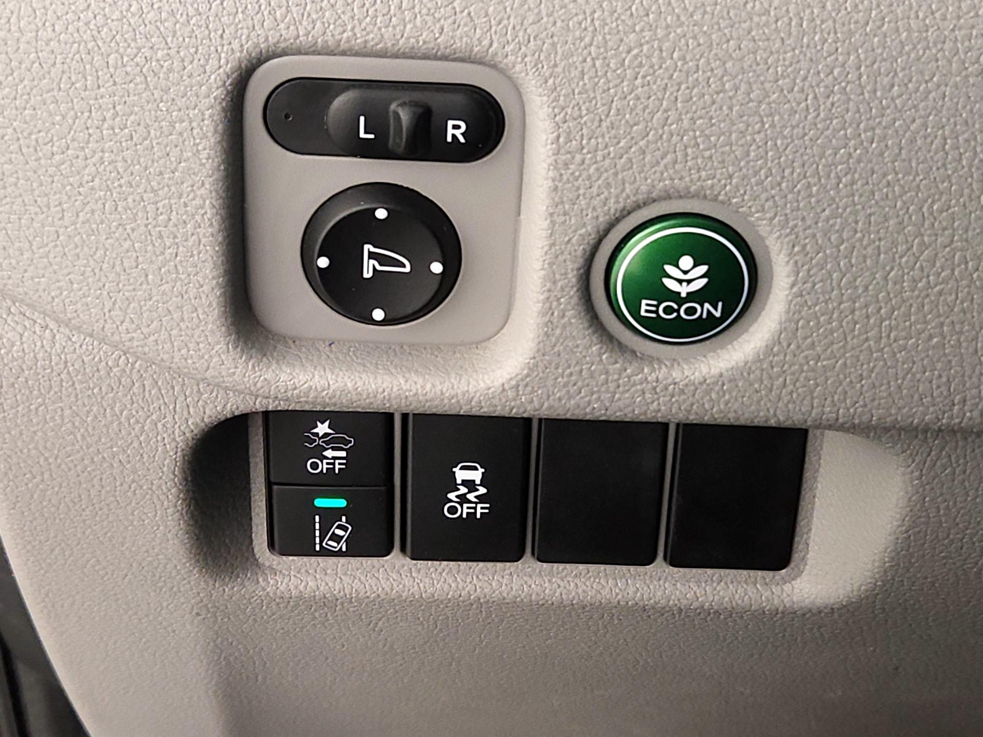 Thumbnail: 2019 Honda Pilot - 13