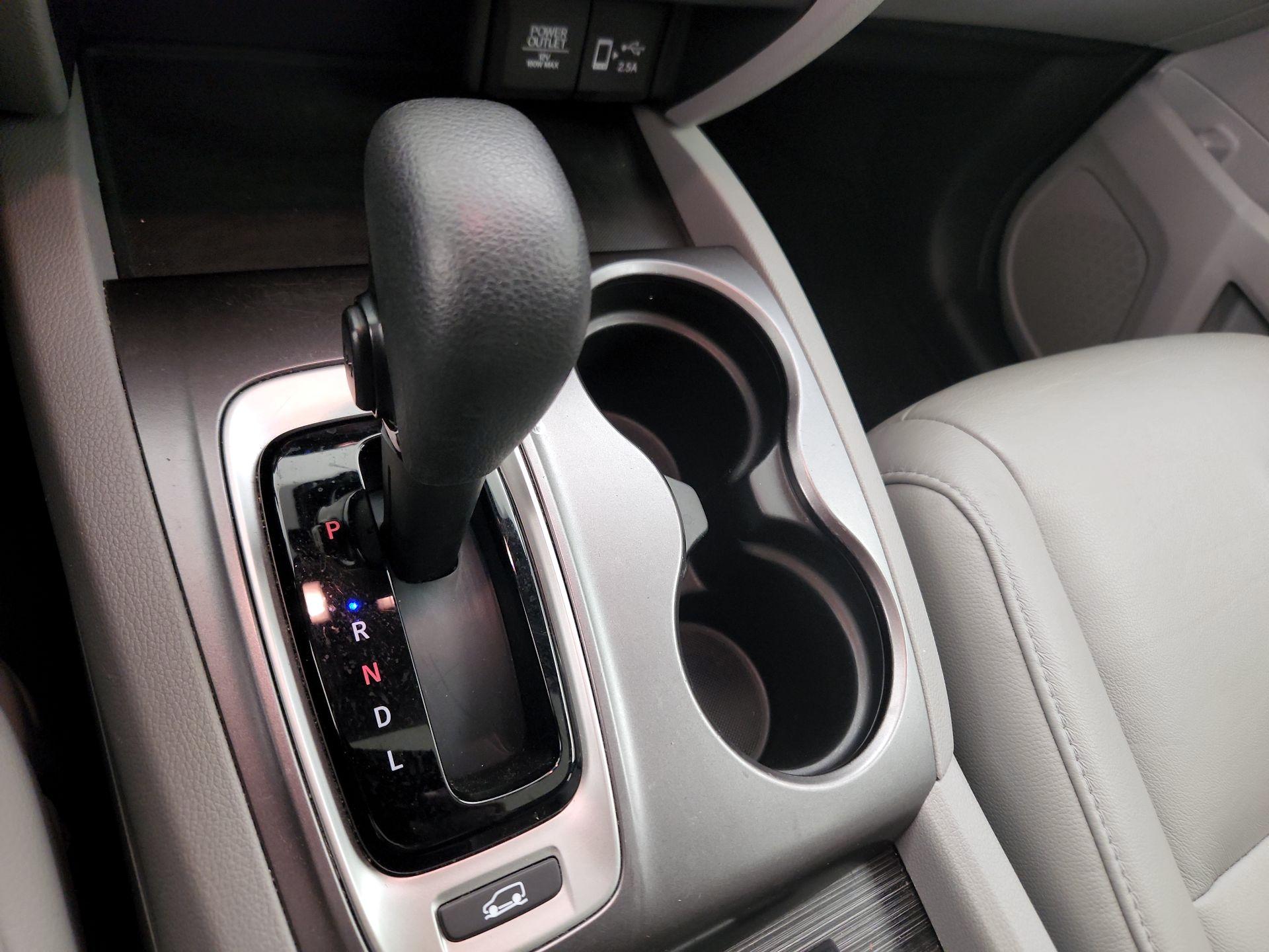 Thumbnail: 2019 Honda Pilot - 17