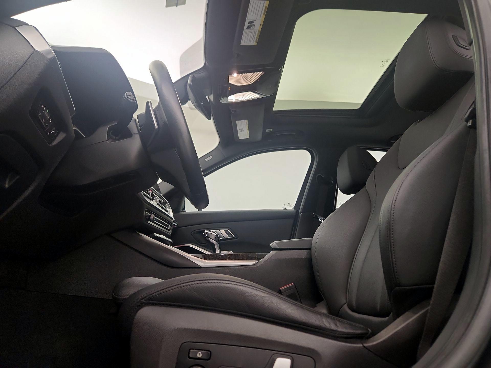 Thumbnail: 2021 BMW 3 Series - 20