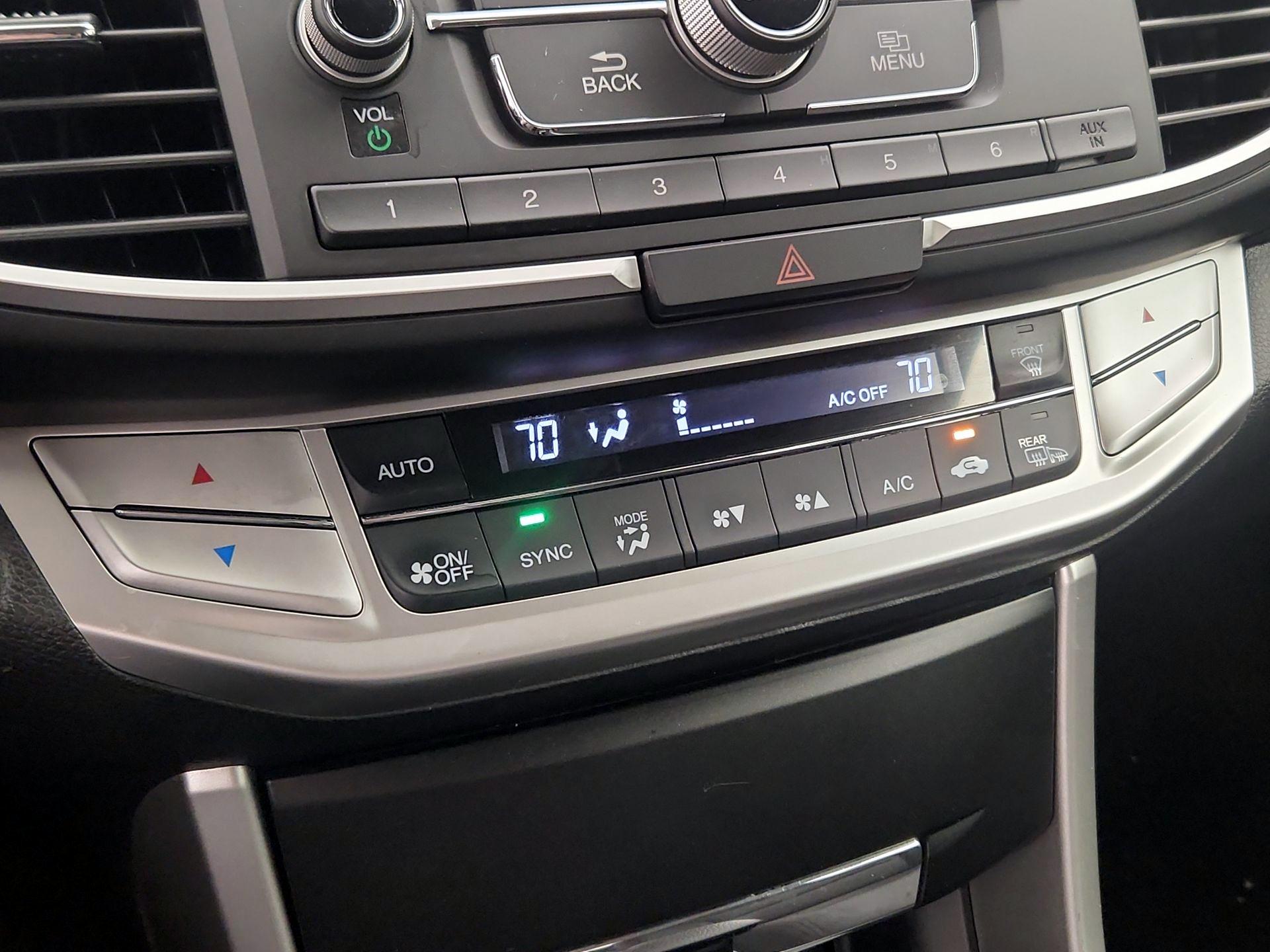 Thumbnail: 2015 Honda Accord - 16