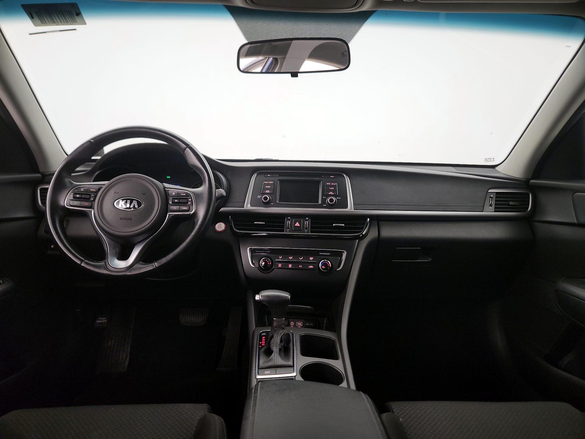 Thumbnail: 2016 Kia Optima - 9