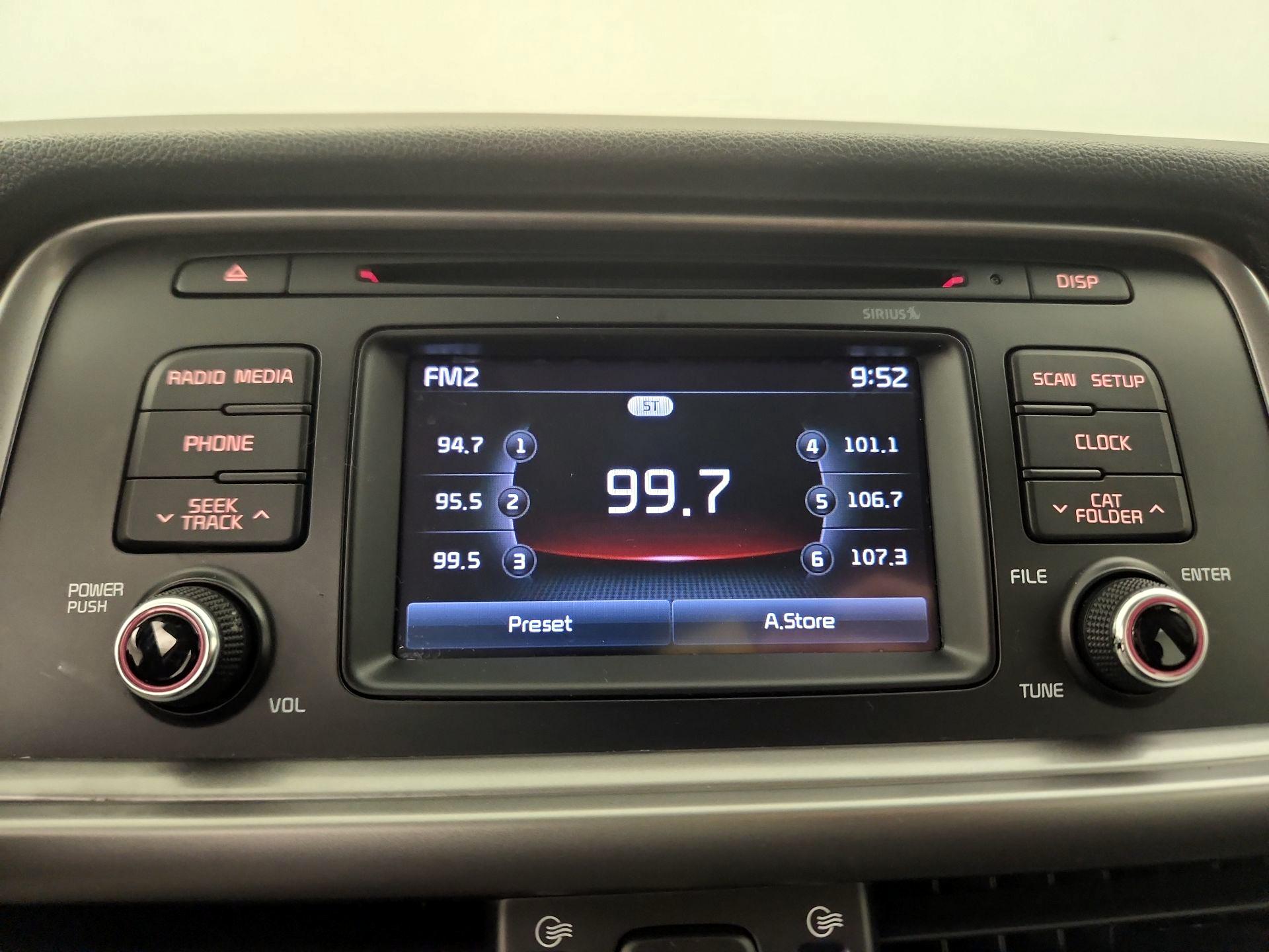 Thumbnail: 2016 Kia Optima - 15