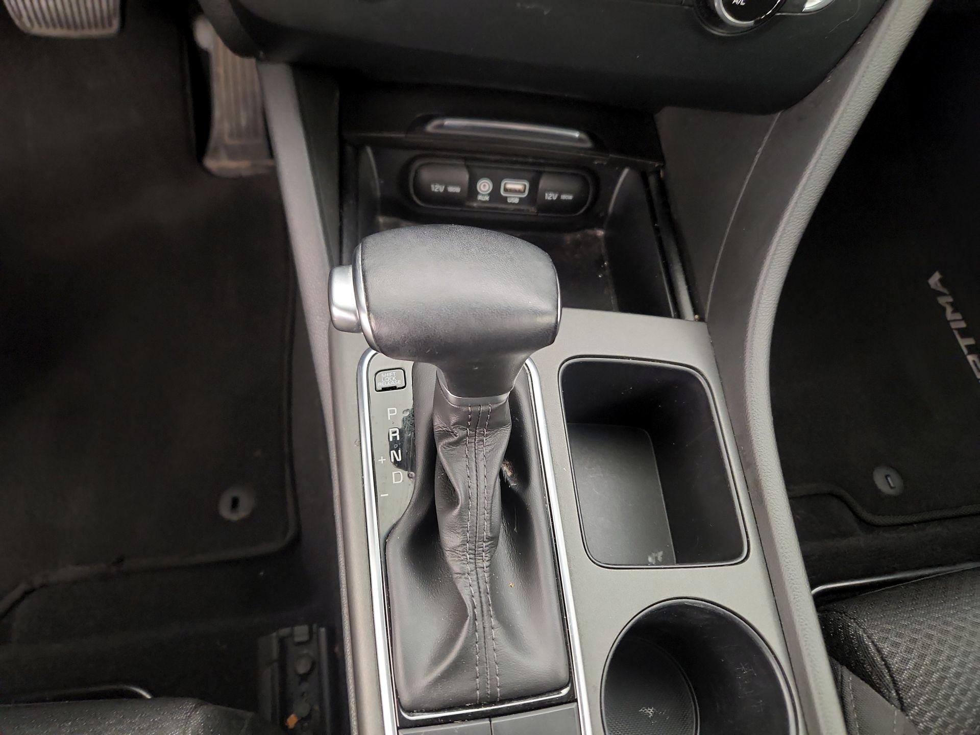 Thumbnail: 2016 Kia Optima - 17