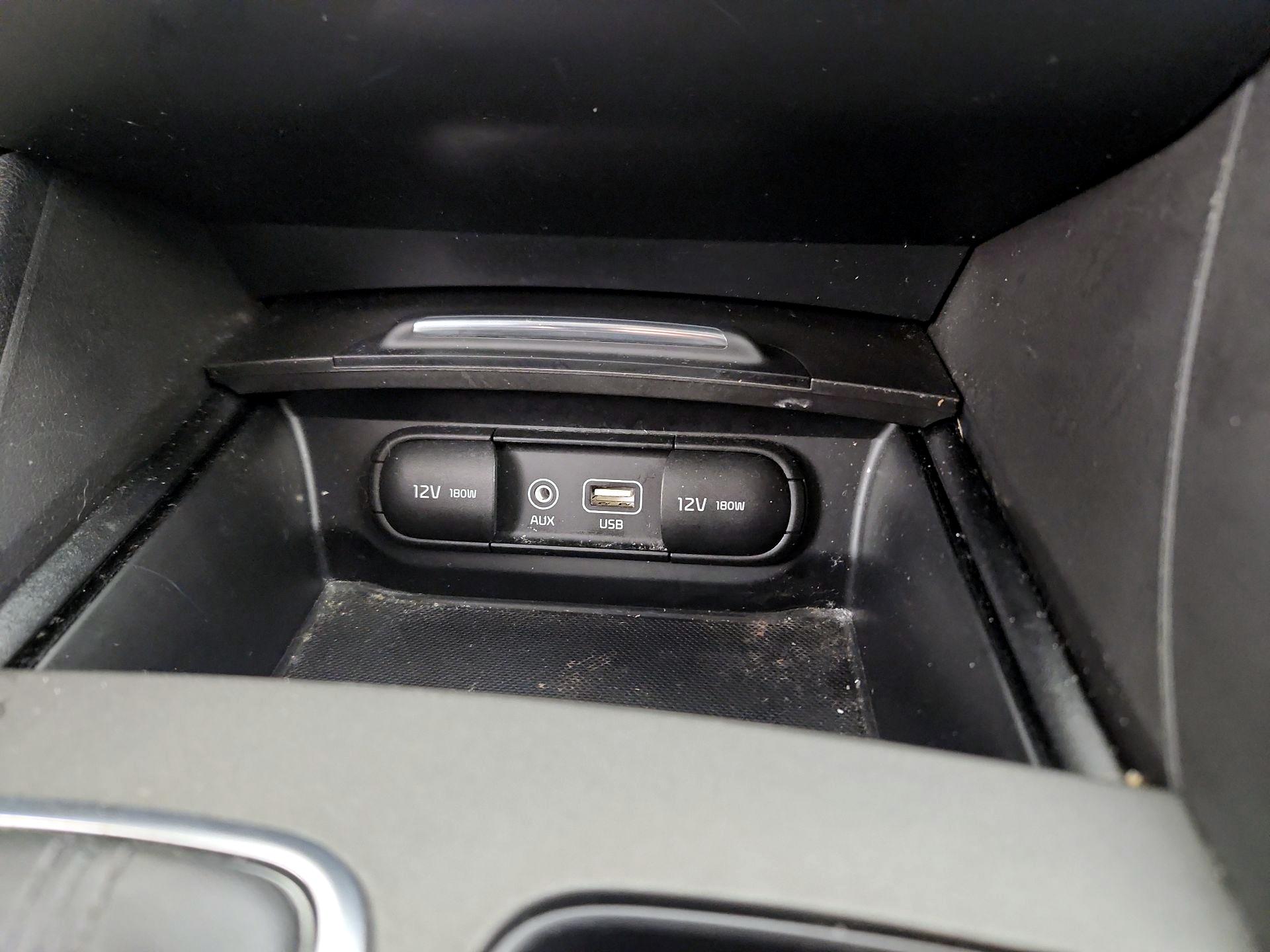 Thumbnail: 2016 Kia Optima - 18