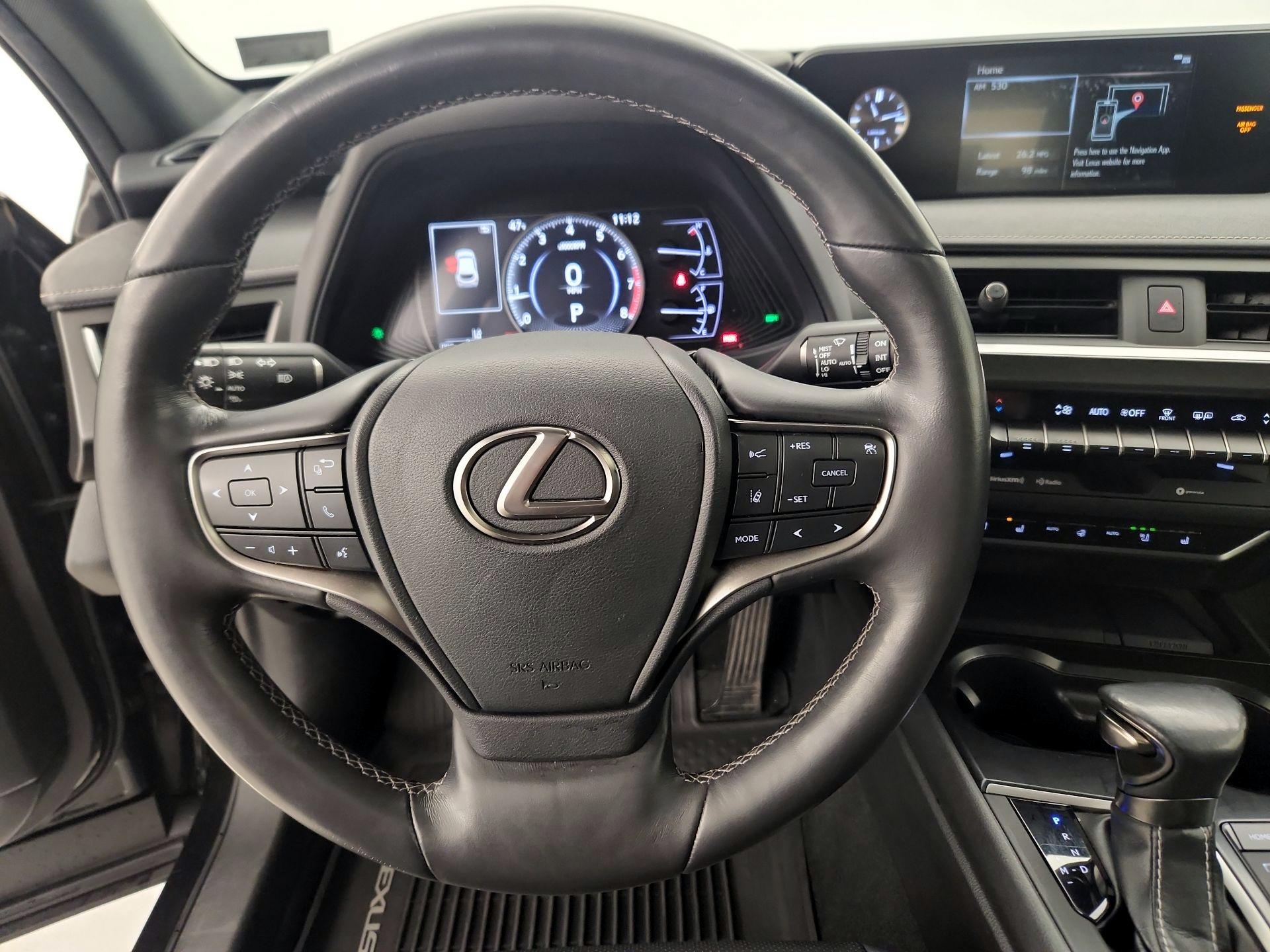 Thumbnail: 2019 Lexus UX - 10