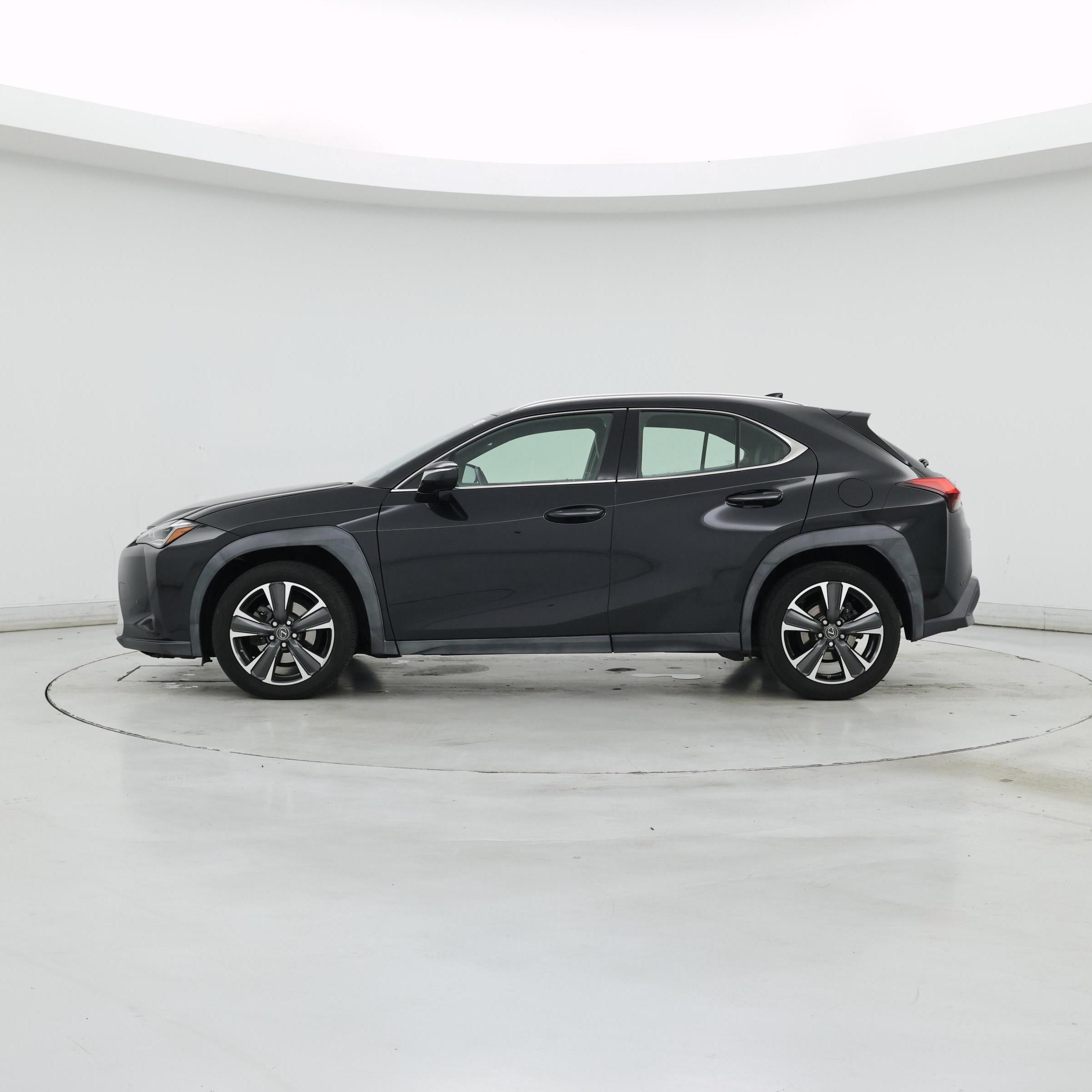 Thumbnail: 2019 Lexus UX - 3