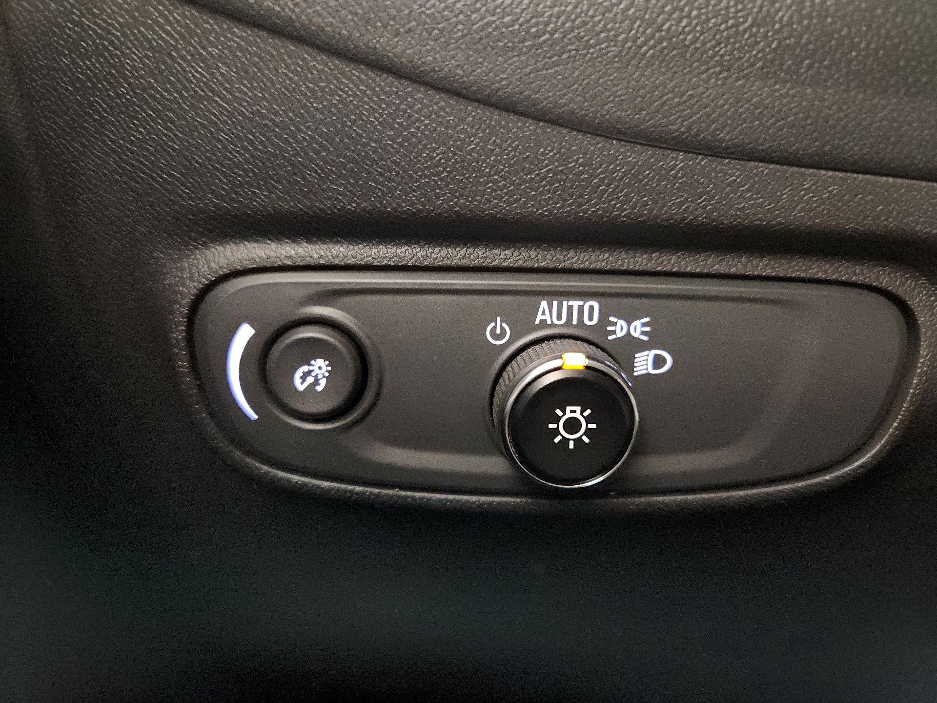 Thumbnail: 2023 Chevrolet Equinox - 13