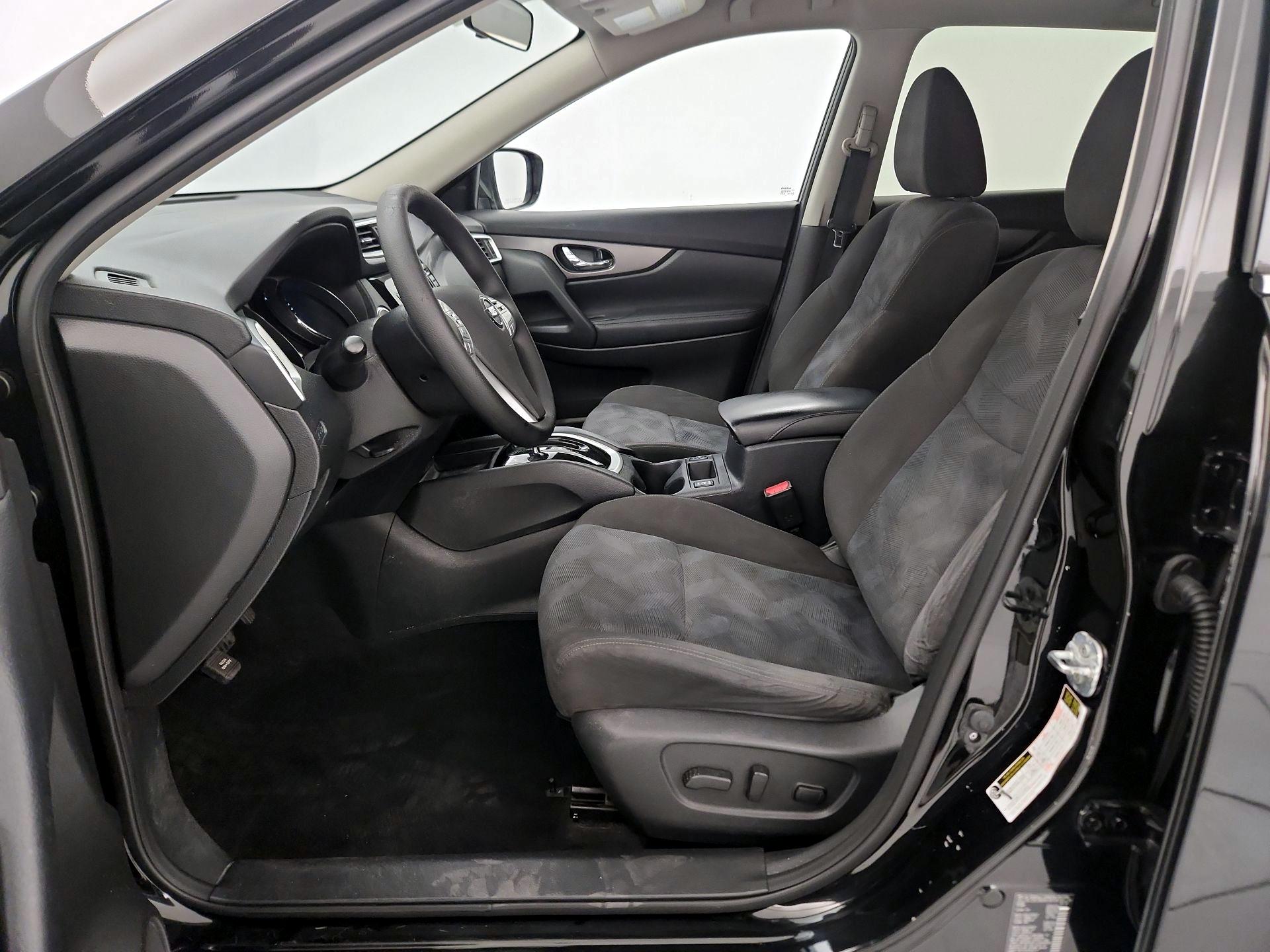 Thumbnail: 2016 Nissan Rogue - 11