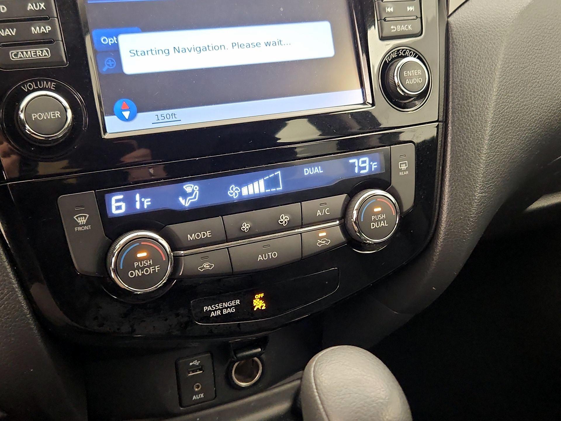 Thumbnail: 2016 Nissan Rogue - 17