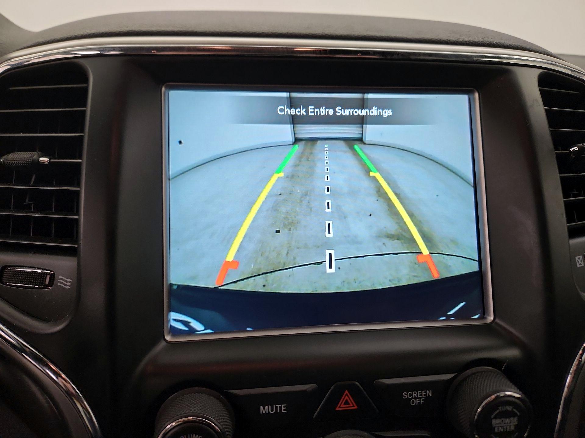 Thumbnail: 2018 Jeep Grand Cherokee - 15