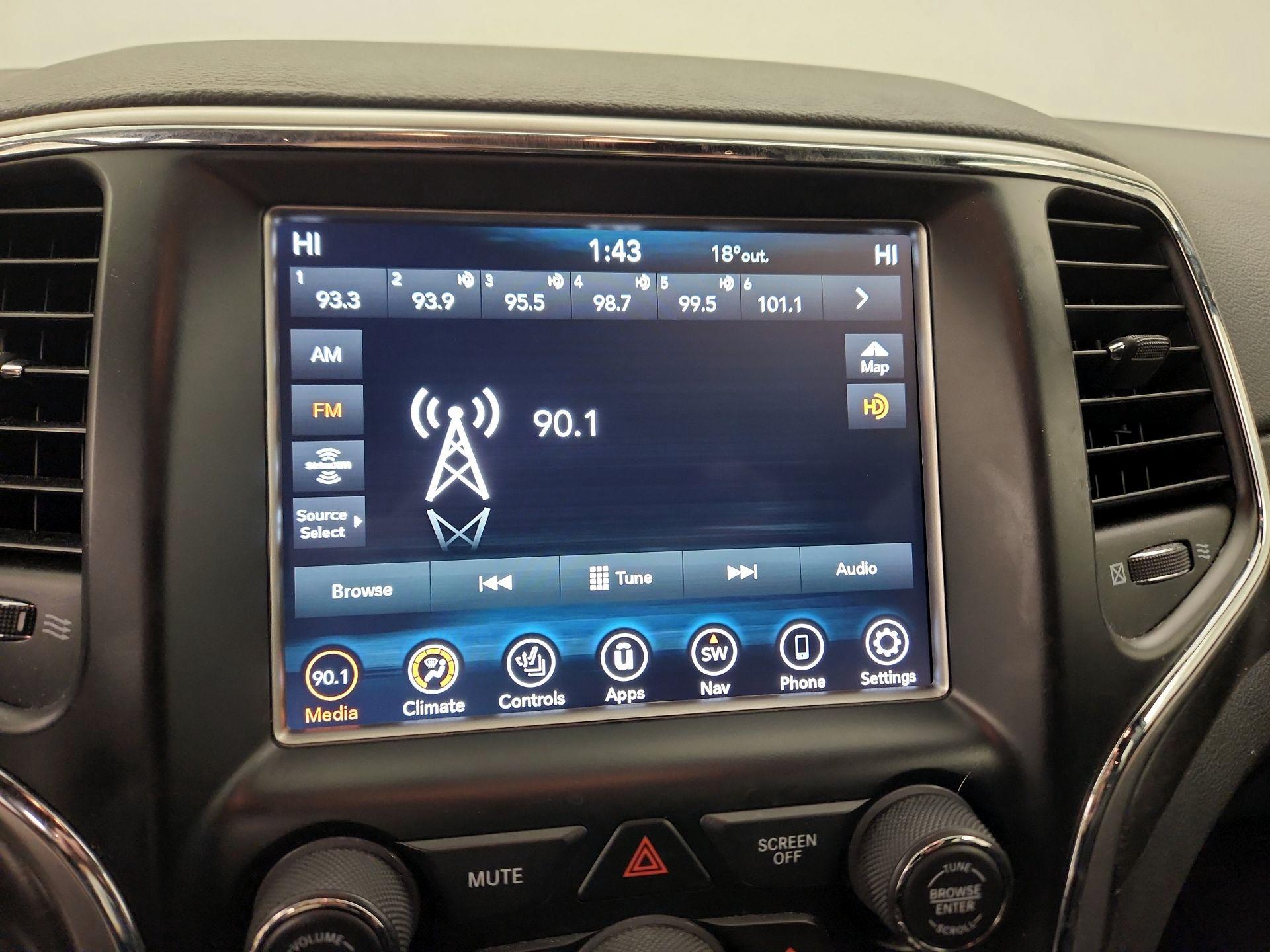 Thumbnail: 2018 Jeep Grand Cherokee - 16